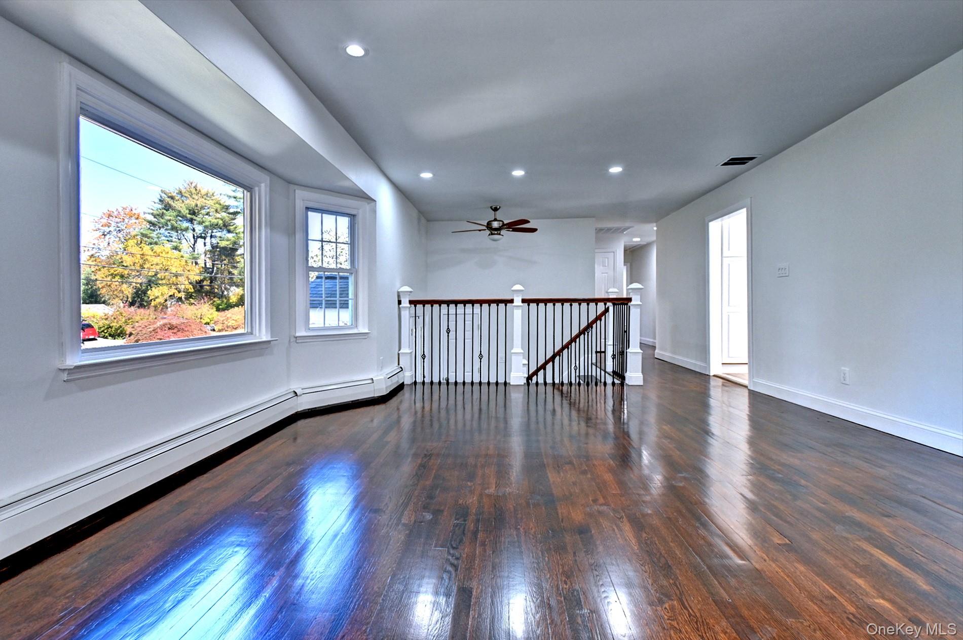 #9 photo, 8 Prairie Road, サフォーク郡 Huntington Station , NY 11746