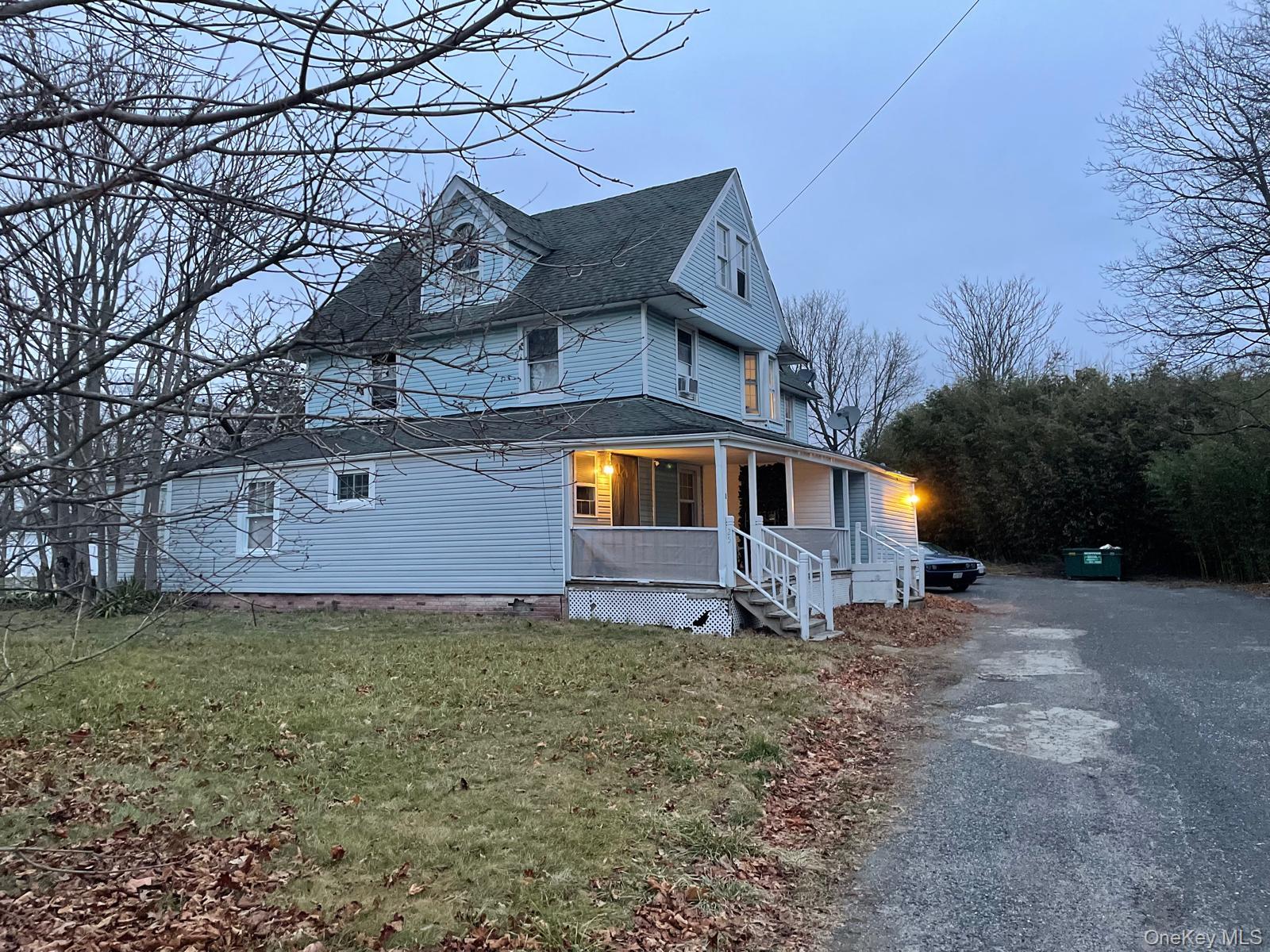 #1 photo, 25 S Clinton Avenue, サフォーク郡 Bay Shore , NY 11706