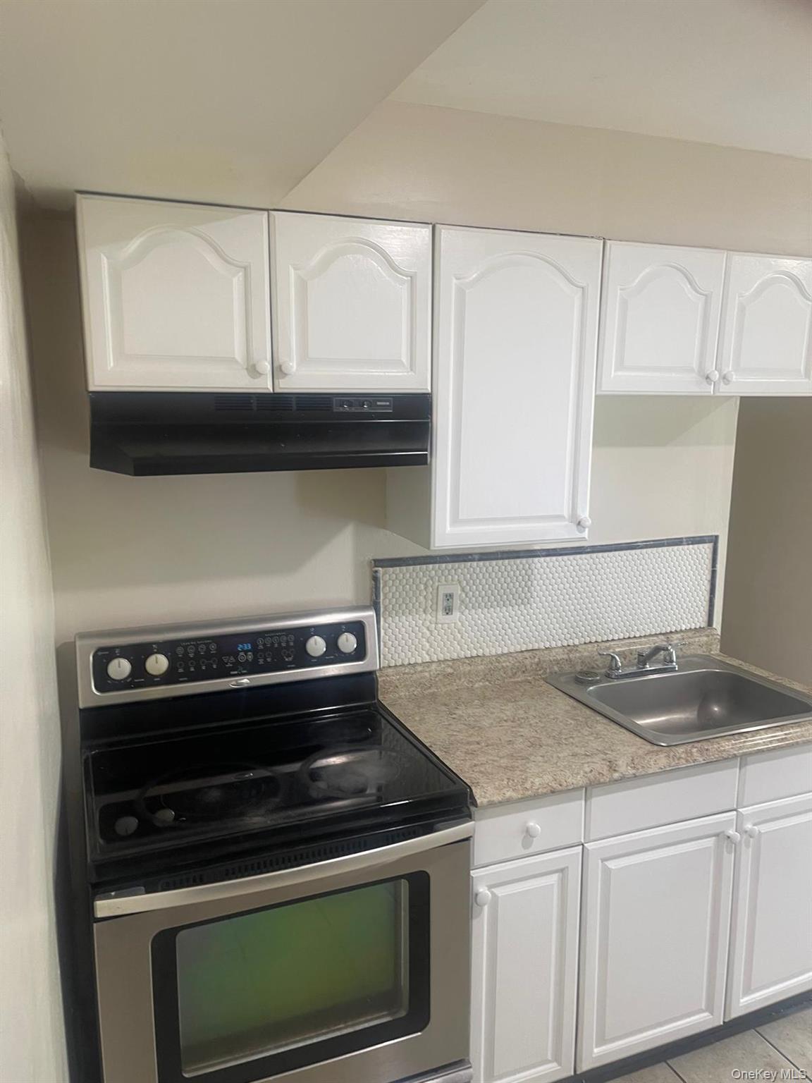 #5 photo, 25 S Clinton Avenue, サフォーク郡 Bay Shore , NY 11706