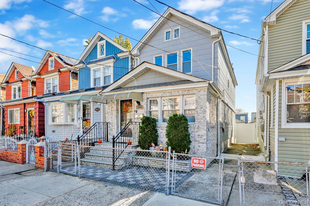 #18 photo, 10222 85th Avenue, Richmond Hill North , NY 11418