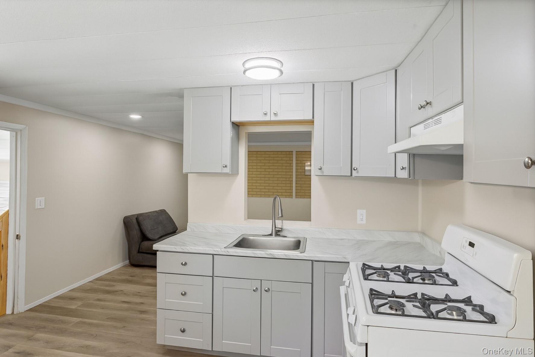 #11 photo, 40 Buttercup Dr, Bohemia , NY 11716