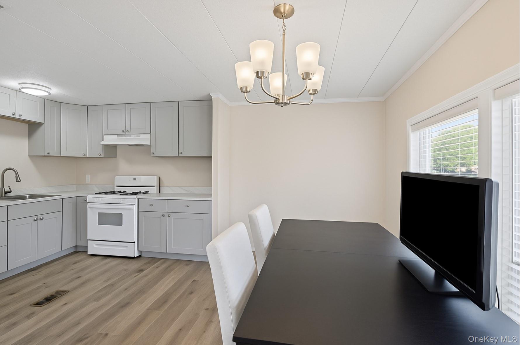 #12 photo, 40 Buttercup Dr, Bohemia , NY 11716