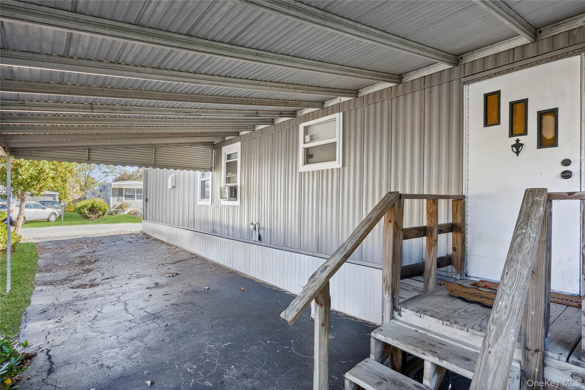 #7 photo, 40 Buttercup Dr, Bohemia , NY 11716