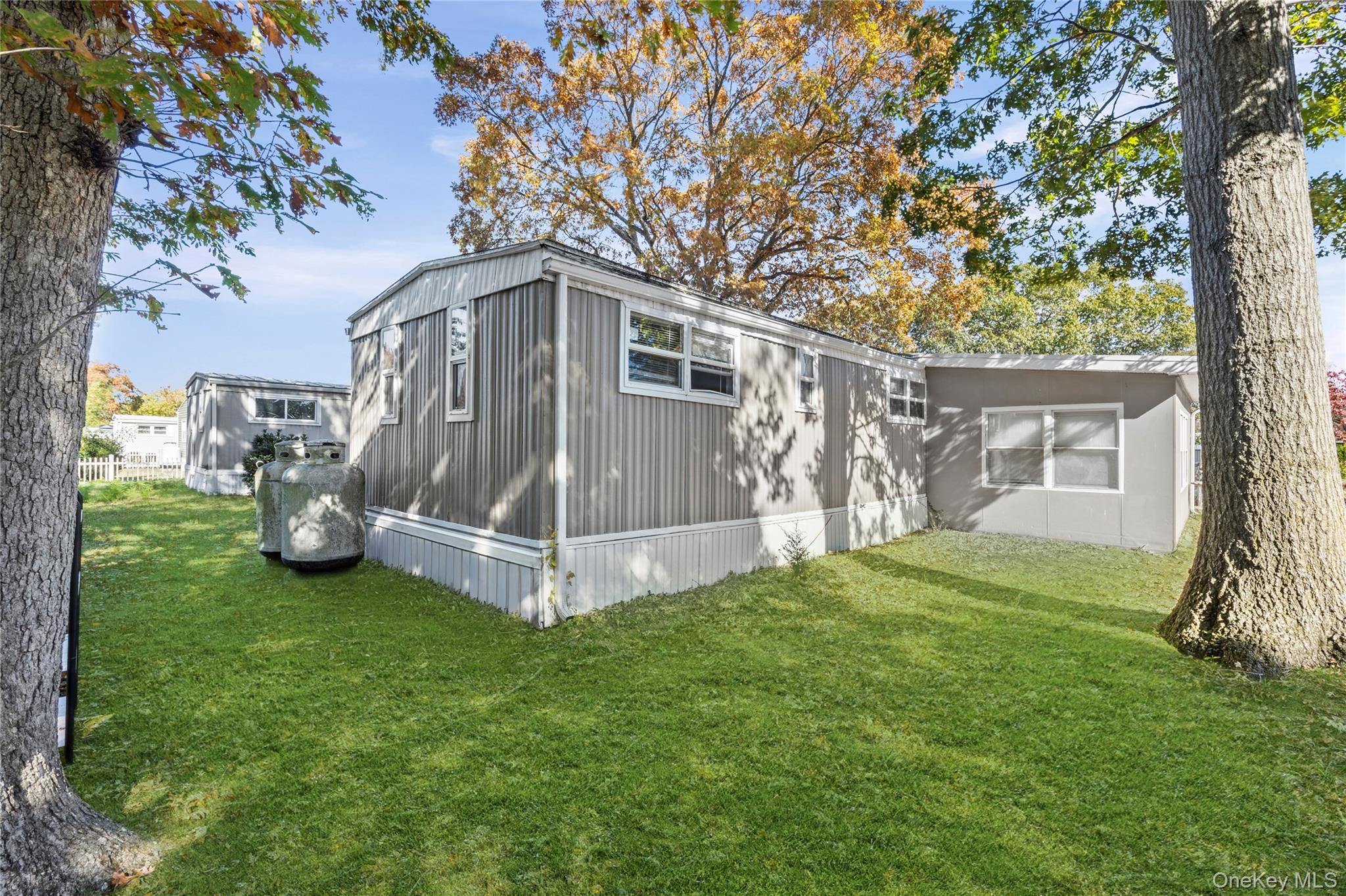 #9 photo, 40 Buttercup Dr, Bohemia , NY 11716