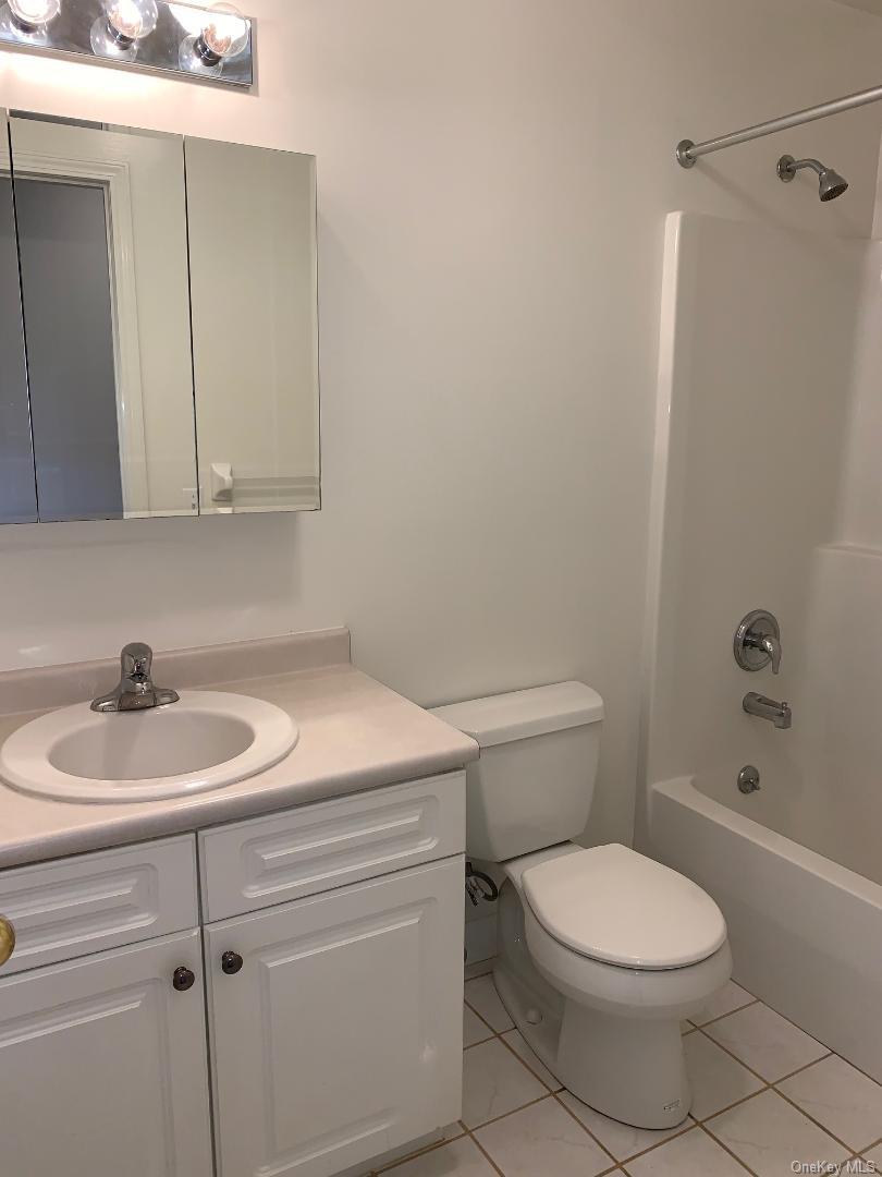 #14 photo, 25 College Avenue, Nanuet , NY 10954