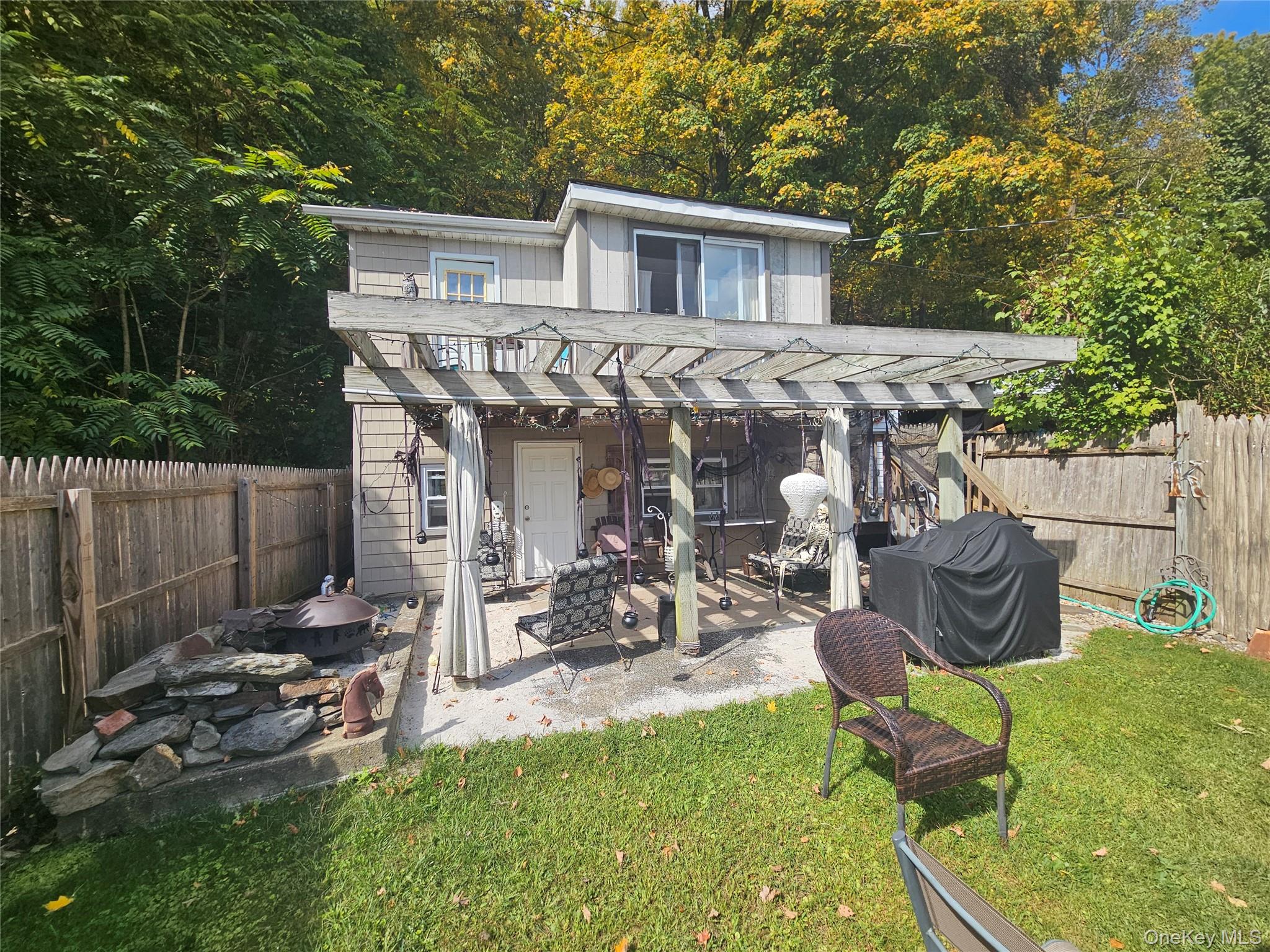 #2 photo, 657 Jersey Avenue, Greenwood Lake , NY 10925