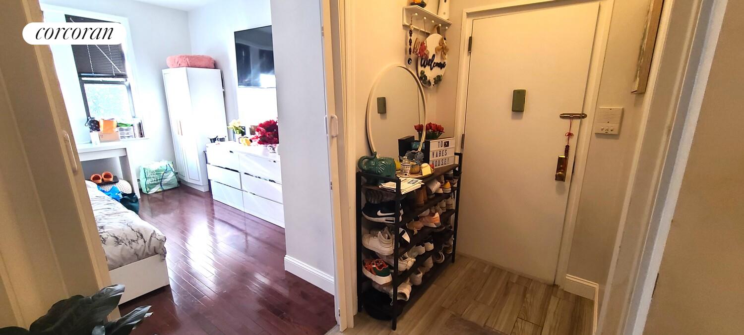 #5 photo, Astoria, Astoria , NY 11106