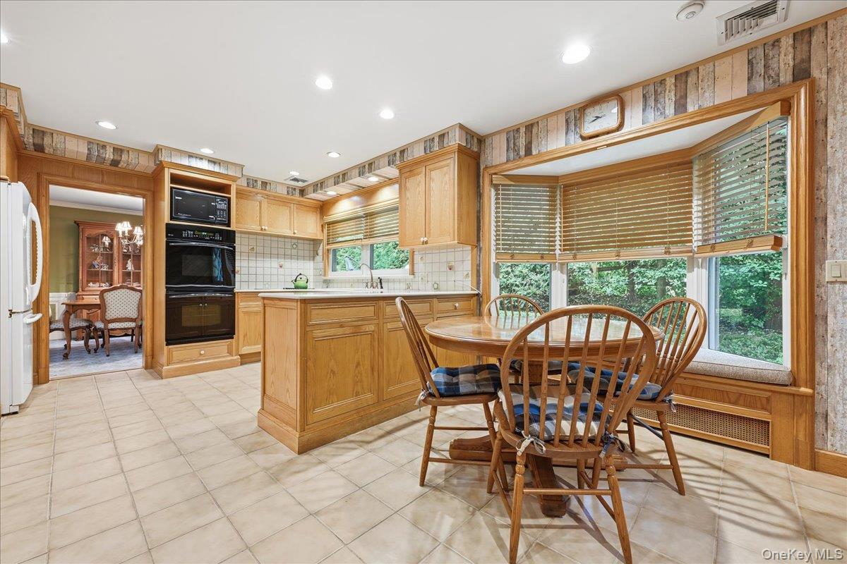 #11 photo, 88 Luquer Road, Manhasset , NY 11030