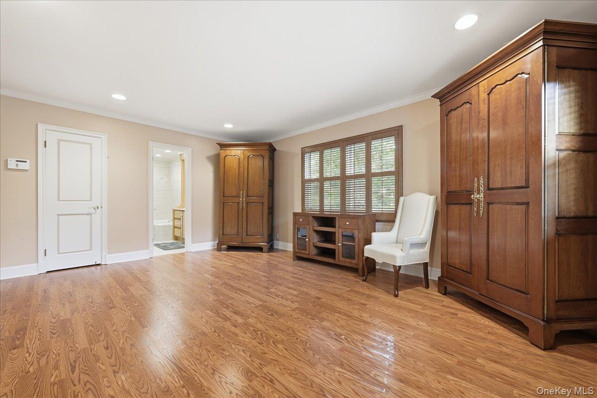 #18 photo, 88 Luquer Road, Manhasset , NY 11030