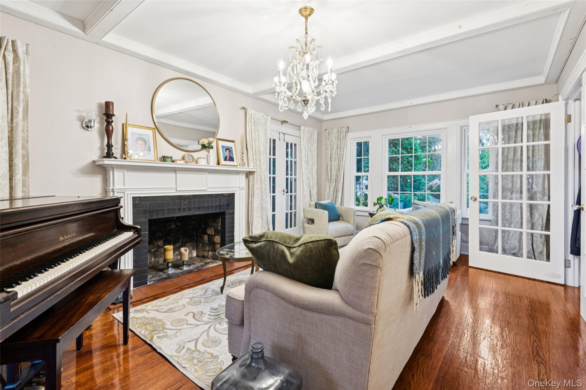 #4 photo, 30 School Street, East Williston , NY 11596