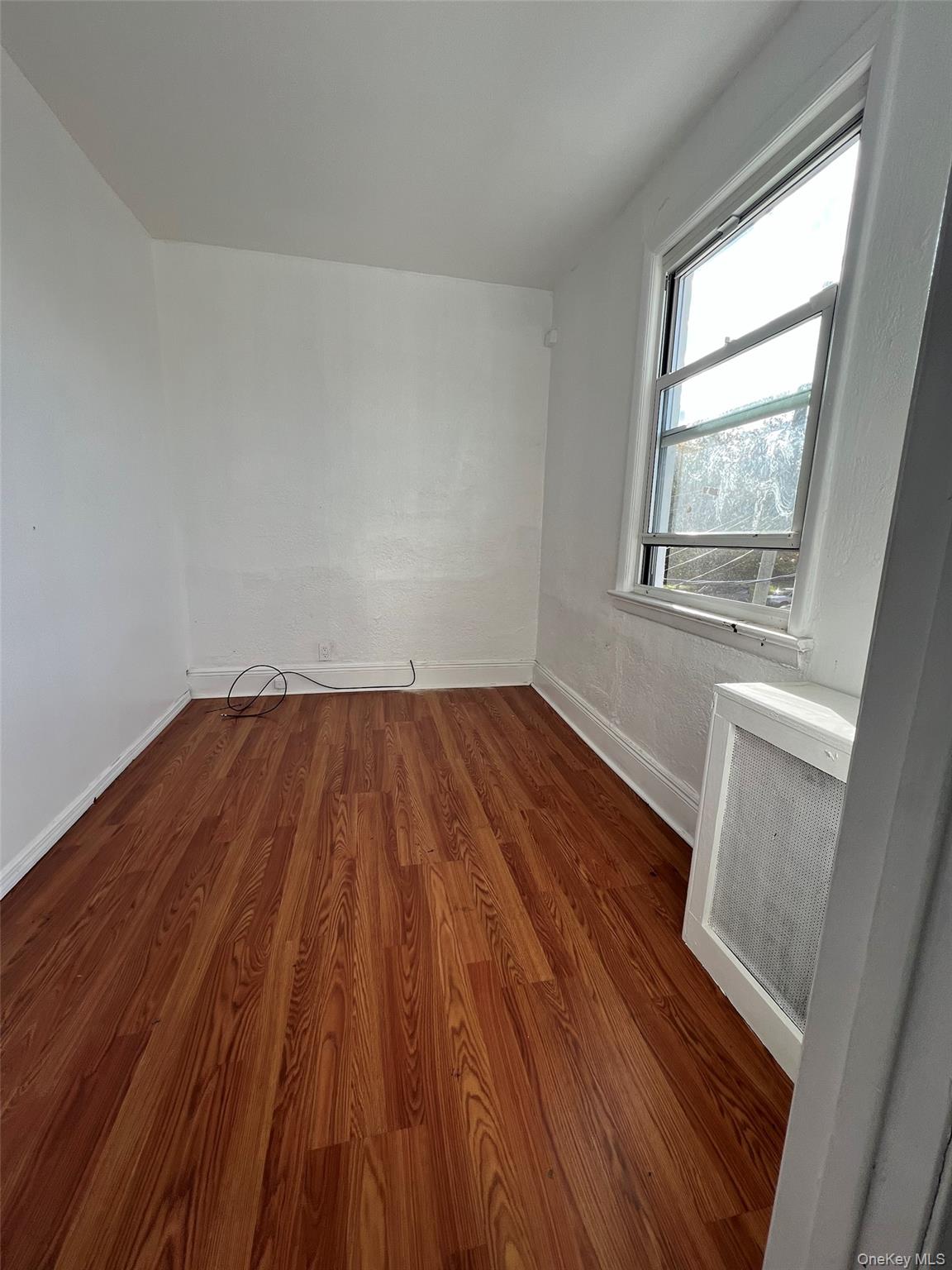 #4 photo, 54-29 153rd Street, Flushing , NY 11355