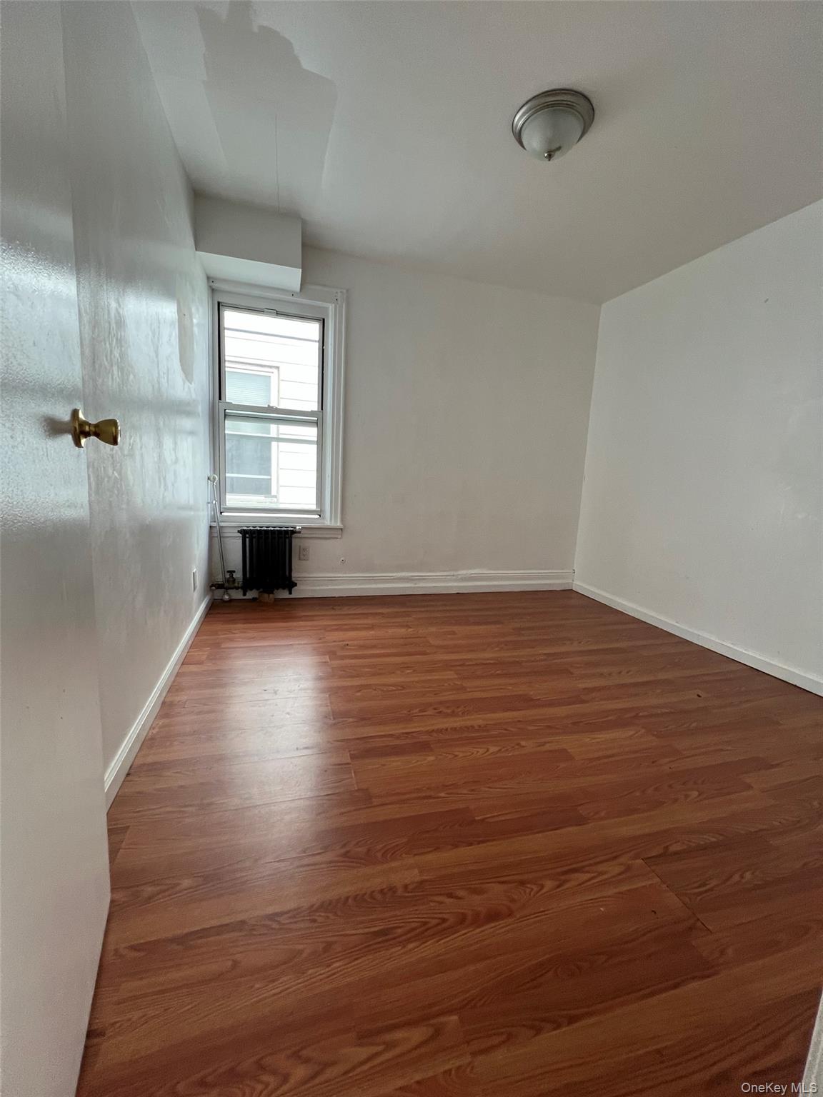 #5 photo, 54-29 153rd Street, Flushing , NY 11355