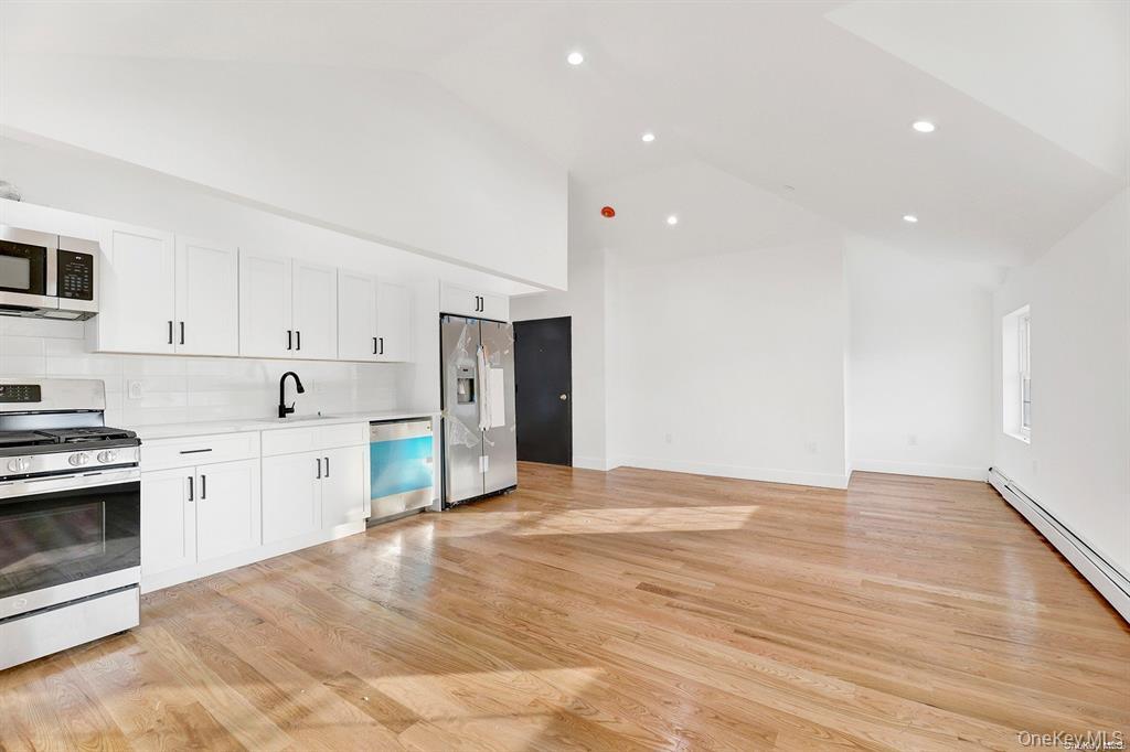 #2 photo, 161 Beach 25th Street, Far Rockaway , NY 11691