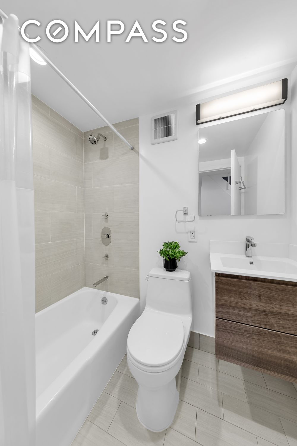 #7 photo, 215 E 24th Street, Kips Bay , NY 10010