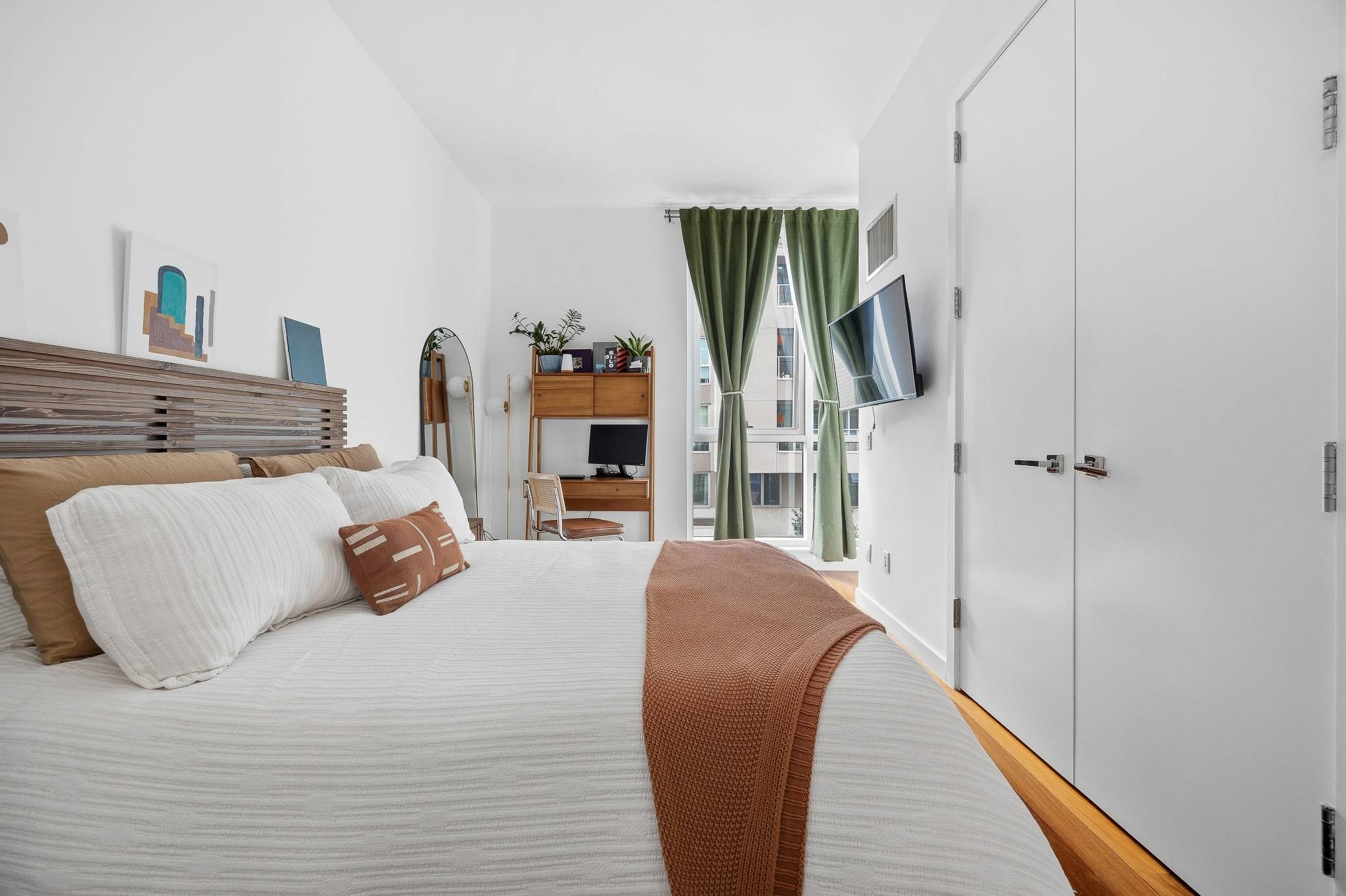 #8 photo, 135 N 11th Street, Williamsburg , NY 11249-1498