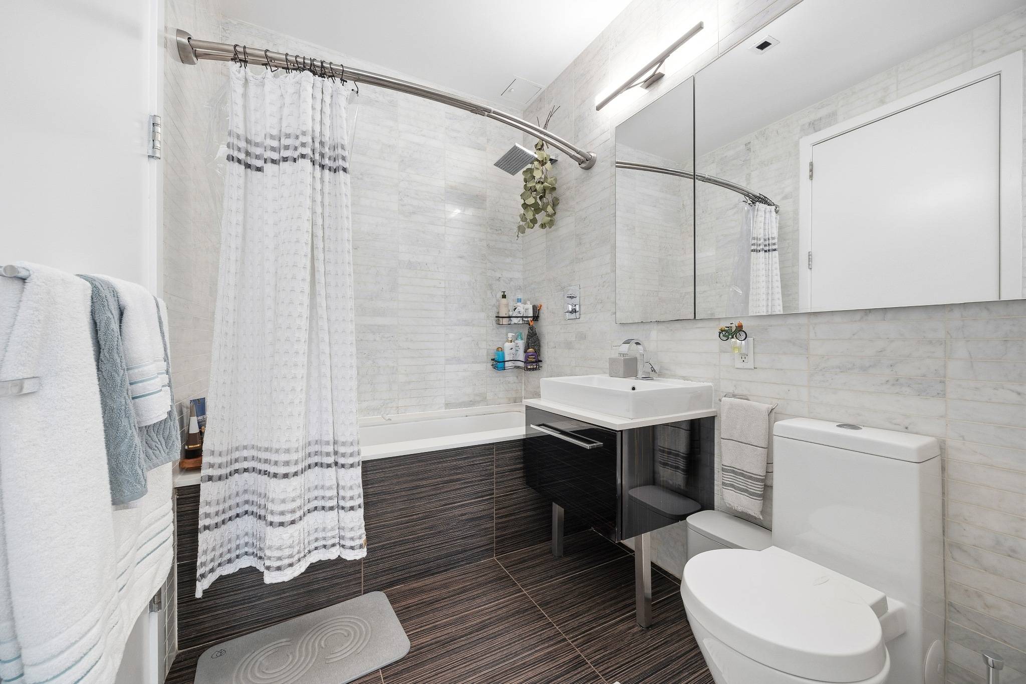 #9 photo, 135 N 11th Street, Williamsburg , NY 11249-1498