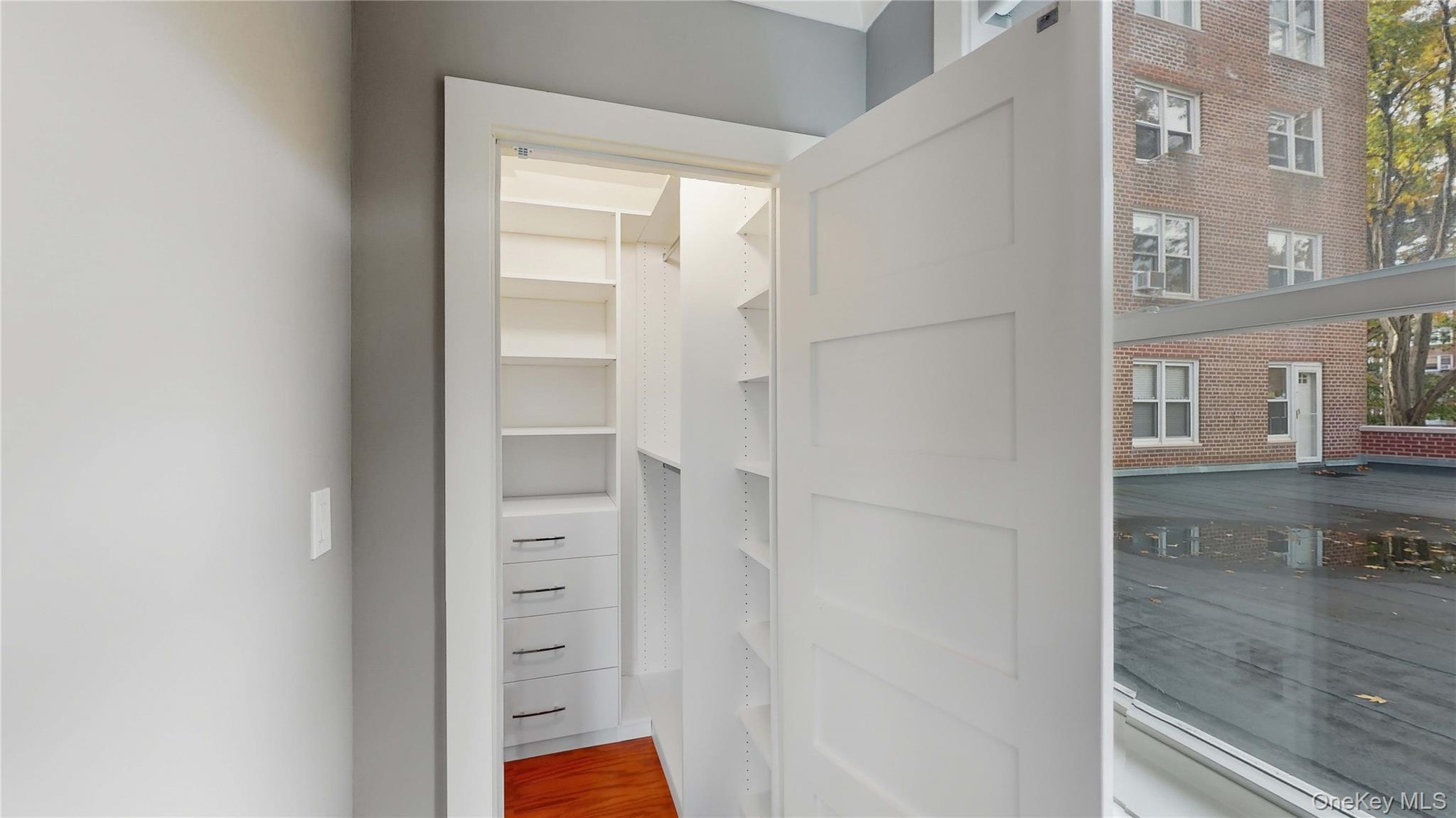 #16 photo, 1133 Midland Avenue, ブロンクス区 Bronxville , NY 10708