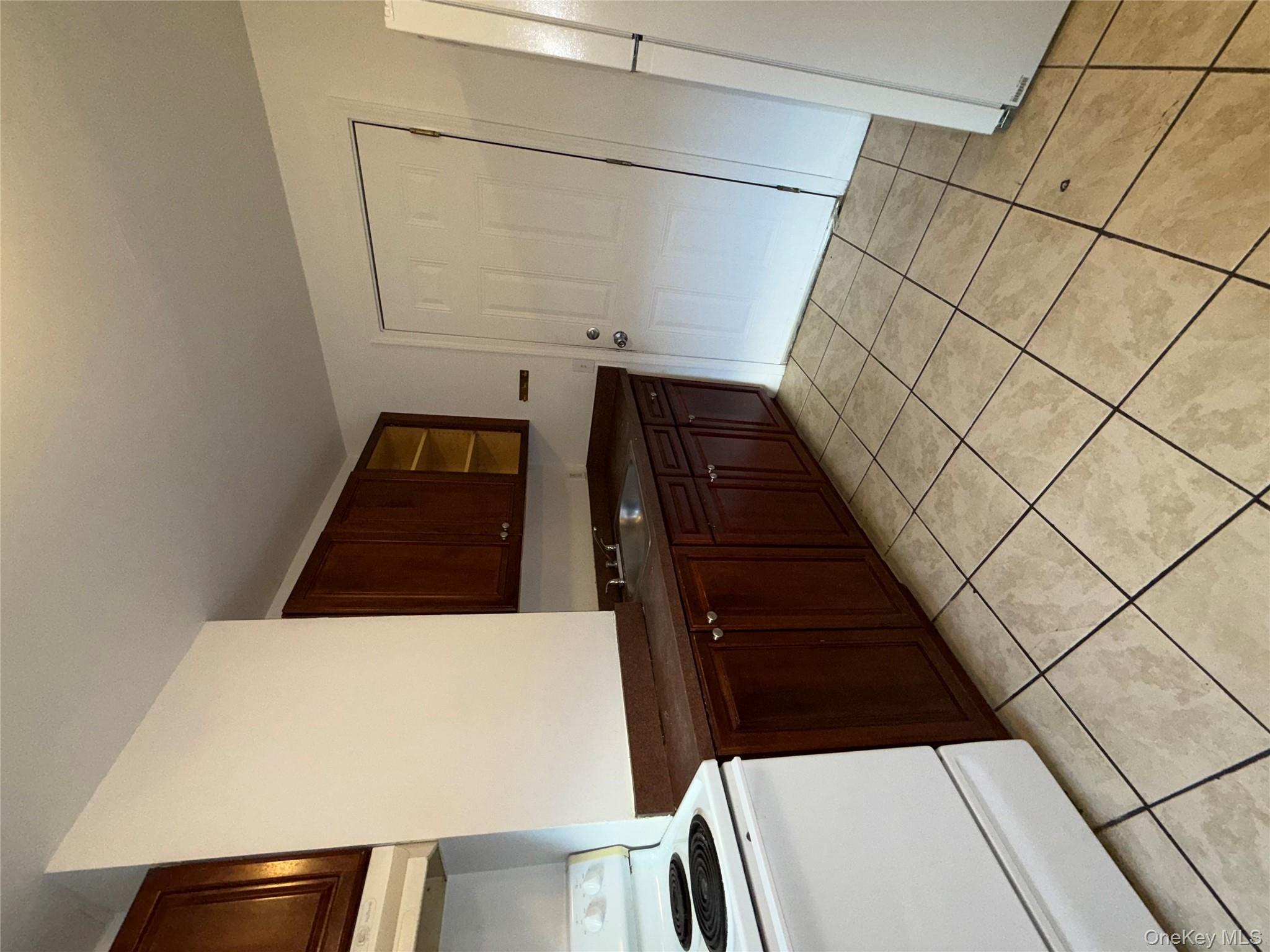 #7 photo, 58 Gifford Avenue, Poughkeepsie , NY 12601