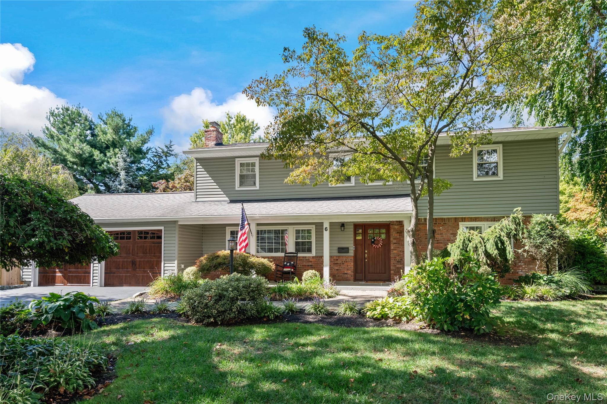 #1 photo, 6 Blue Grass Court, Huntington , NY 11743