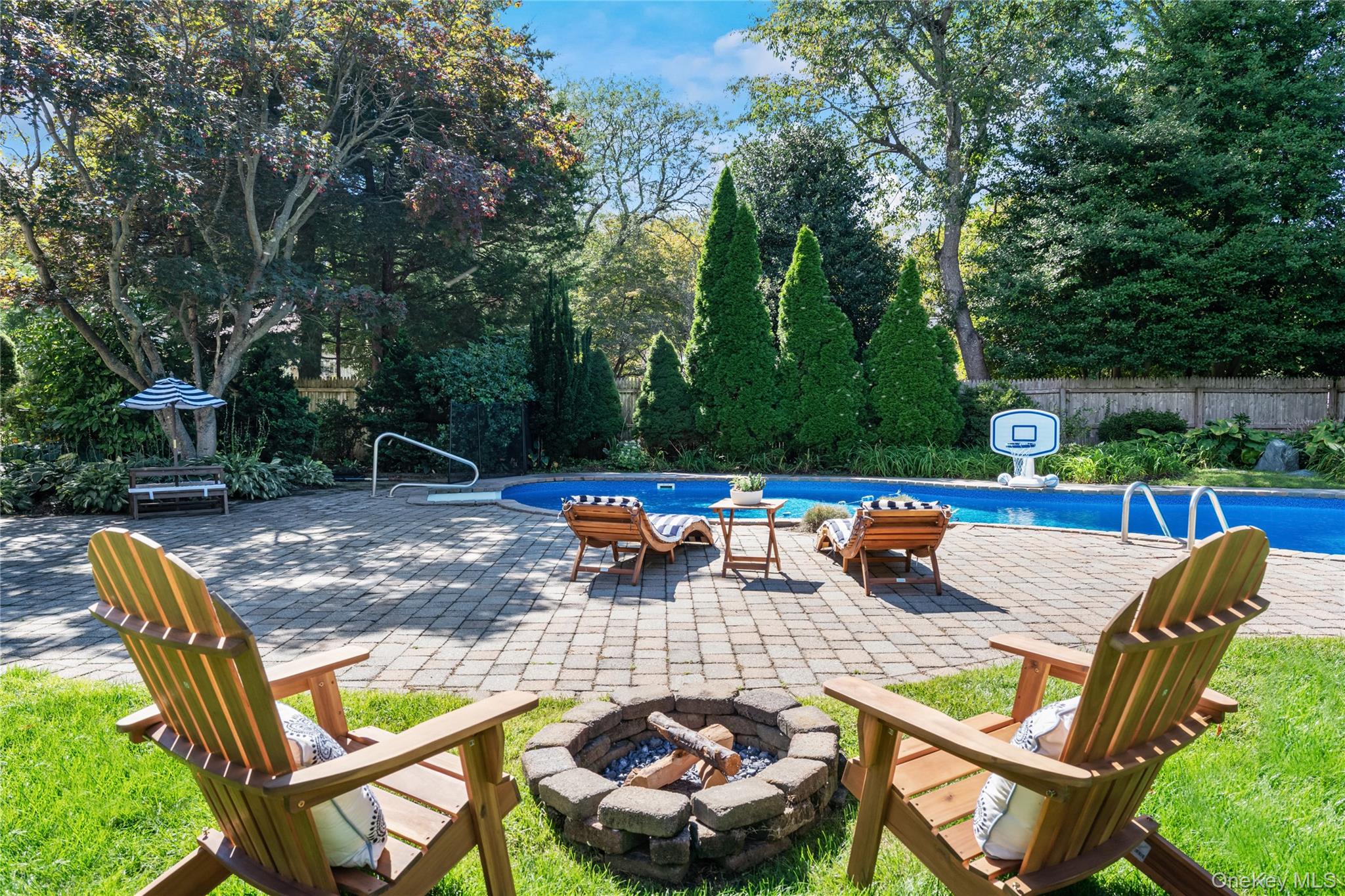 #11 photo, 6 Blue Grass Court, Huntington , NY 11743