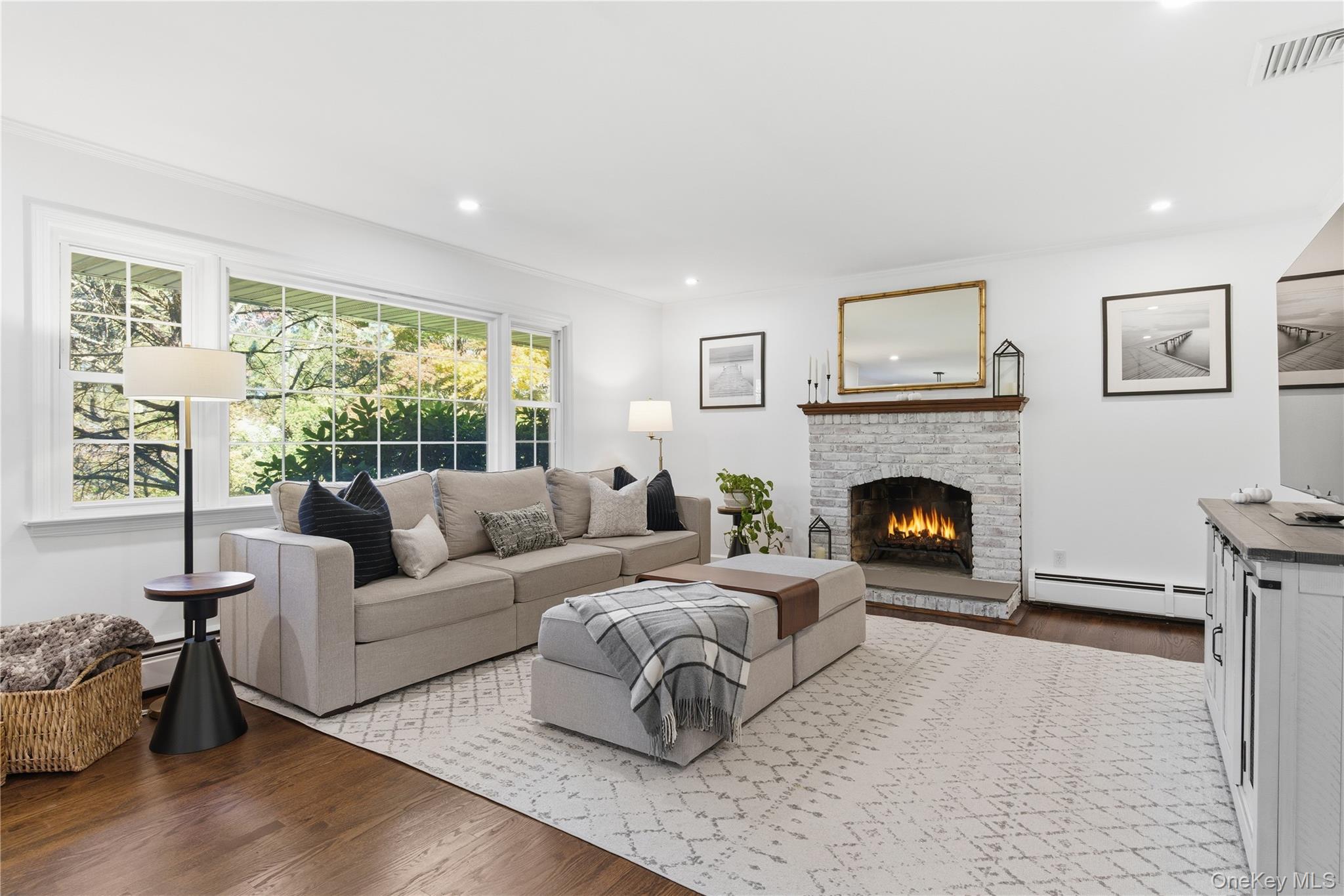 #14 photo, 6 Blue Grass Court, Huntington , NY 11743