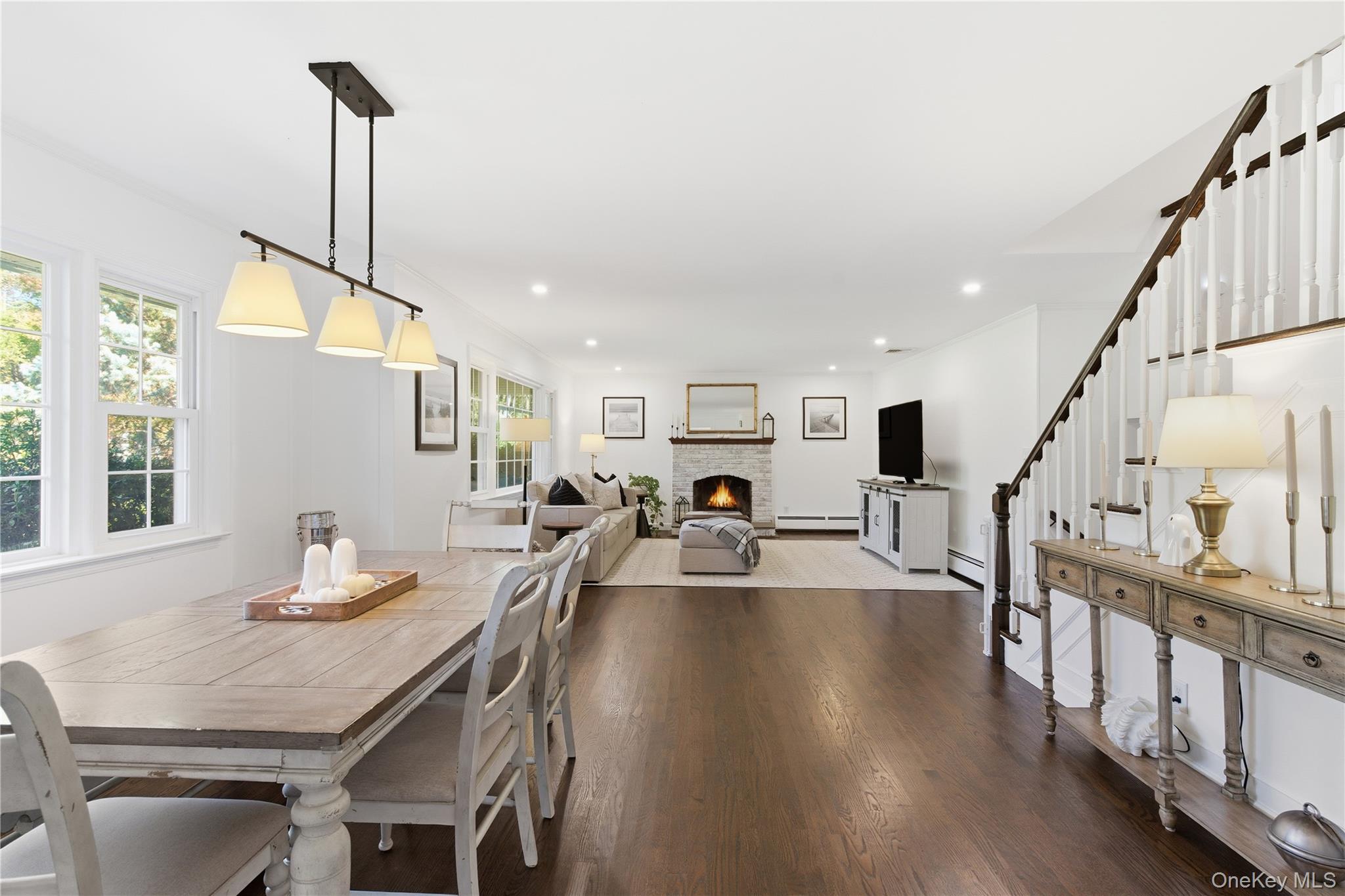 #19 photo, 6 Blue Grass Court, Huntington , NY 11743