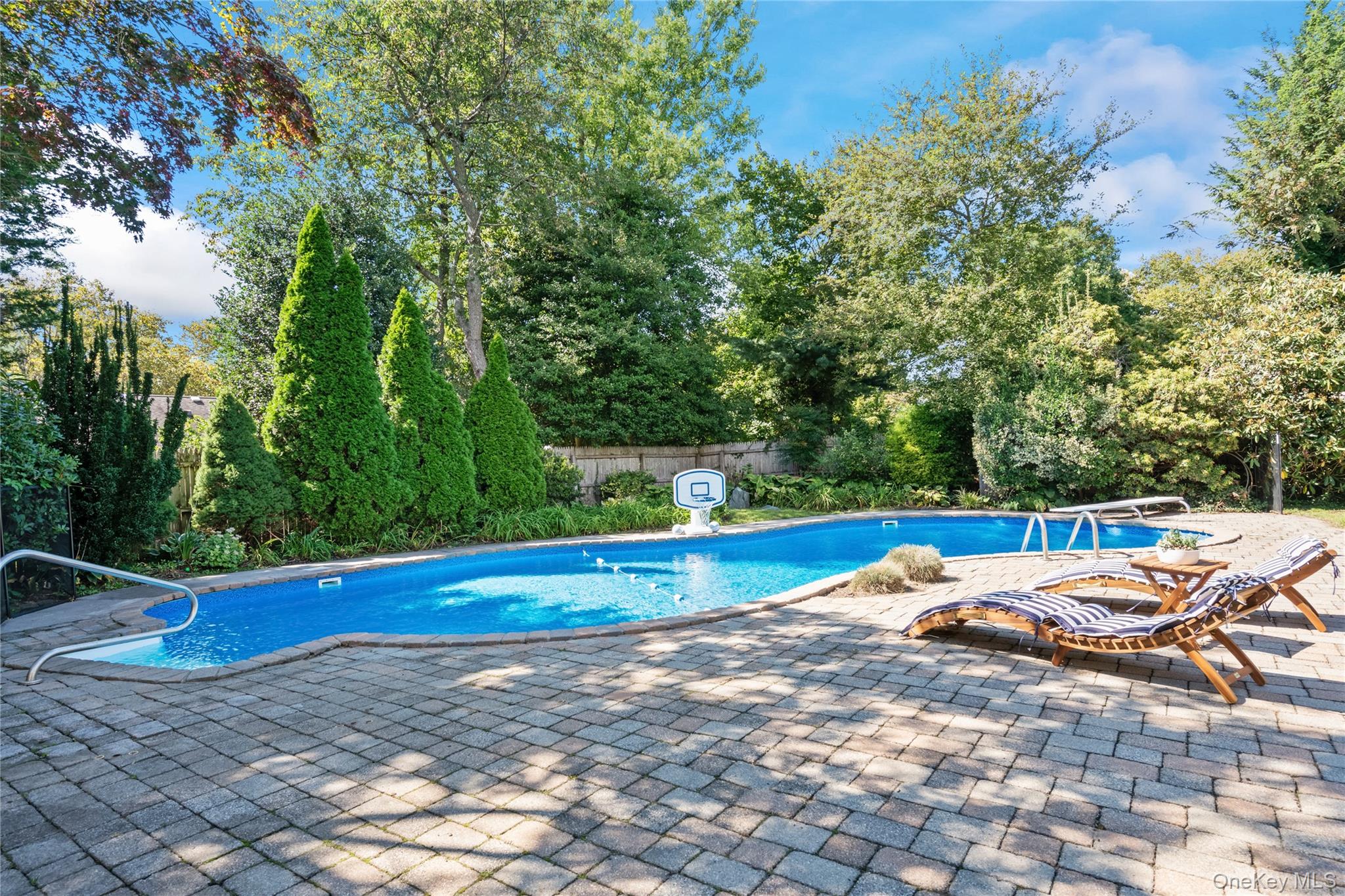 #9 photo, 6 Blue Grass Court, Huntington , NY 11743