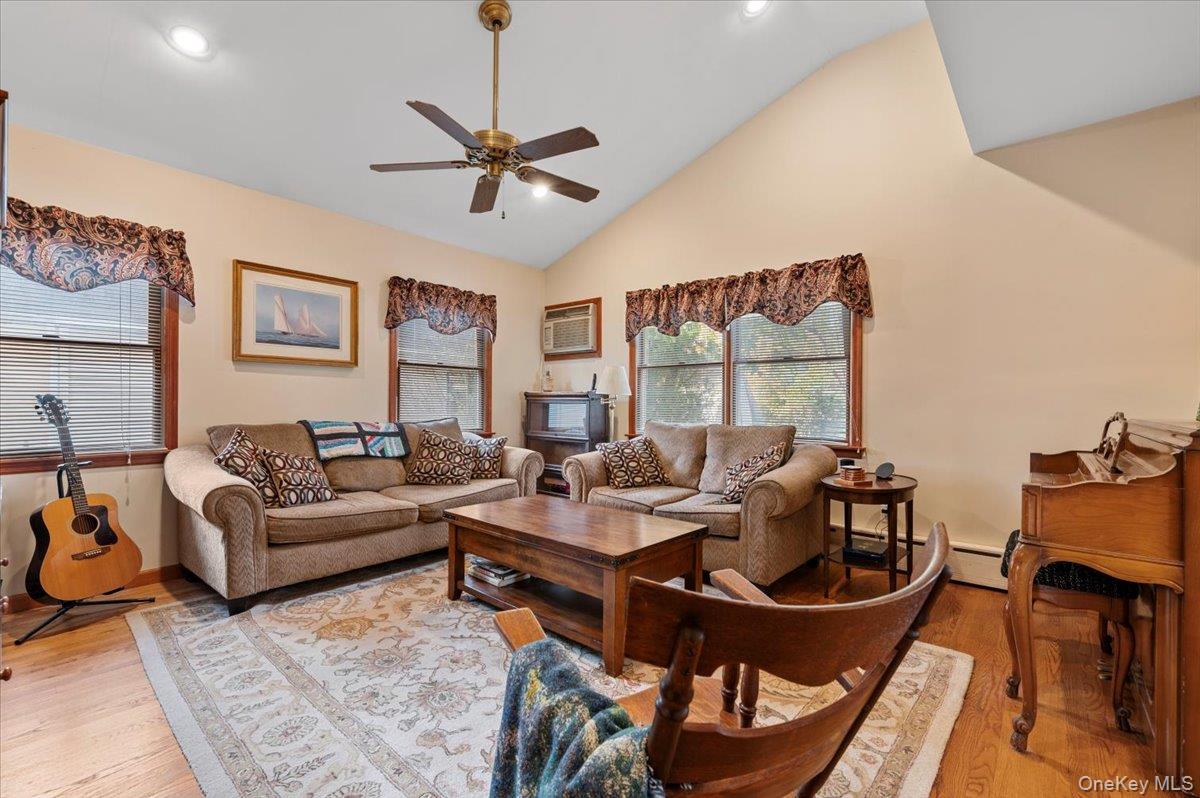 #14 photo, 2726 Park Avenue, Baldwin , NY 11510