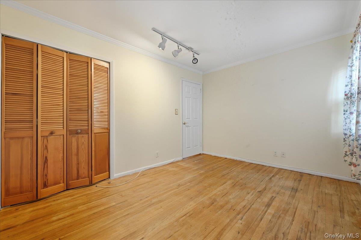 #15 photo, 160-31 24th Avenue, Whitestone , NY 11357