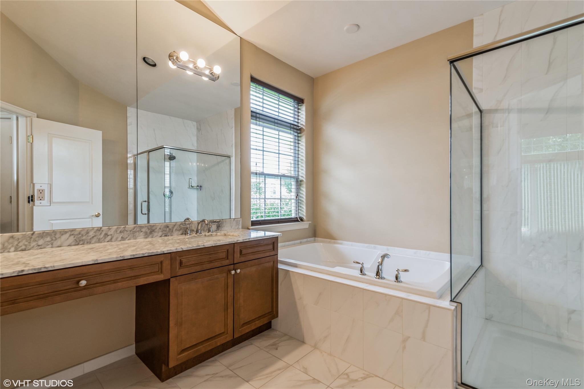 #11 photo, 2 Pondview, Saint James , NY 11787