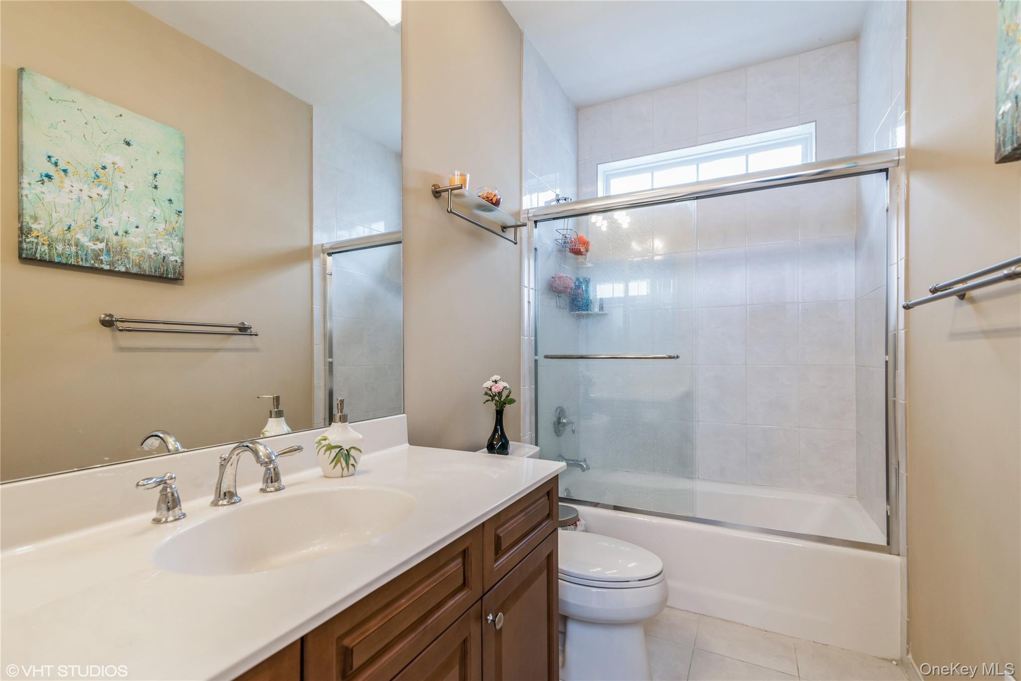 #12 photo, 2 Pondview, Saint James , NY 11787