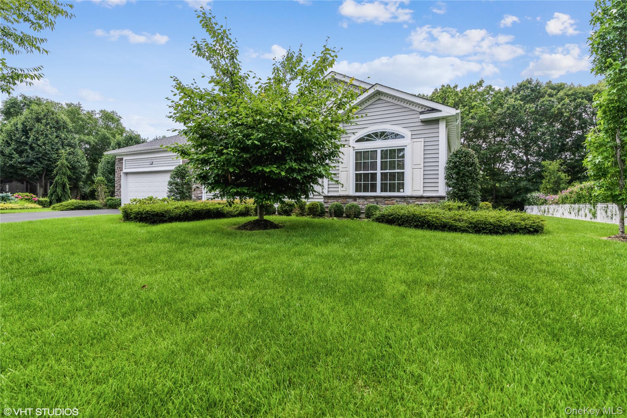 #3 photo, 2 Pondview, Saint James , NY 11787