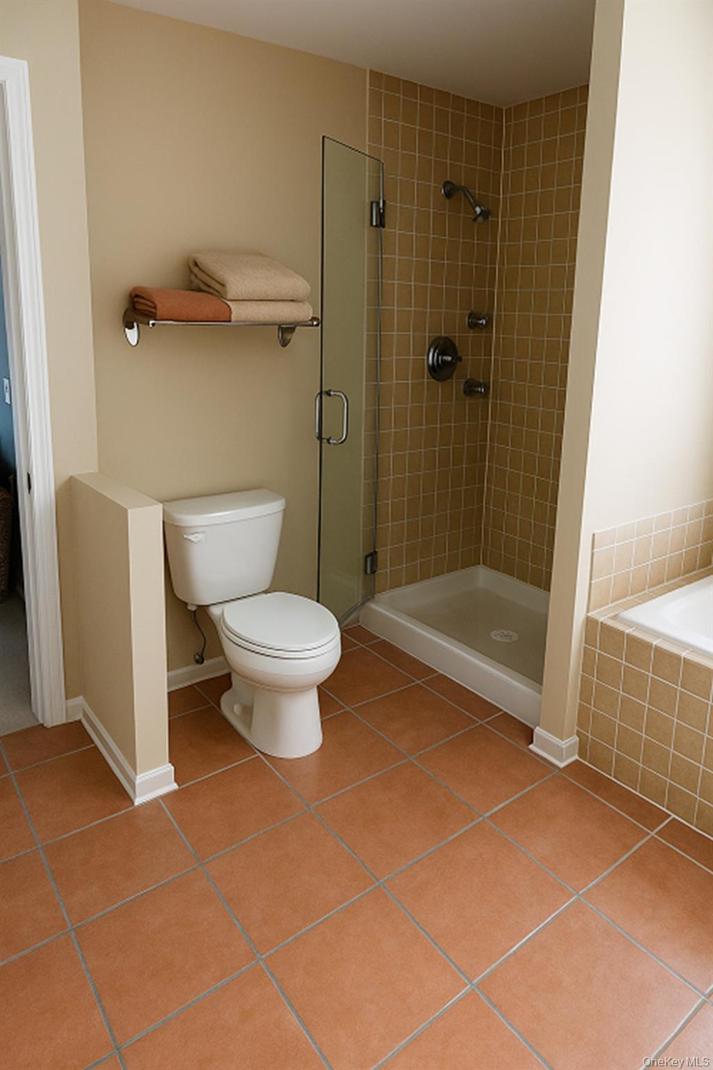 #16 photo, 9 Nursery Court, Huntington , NY 11743