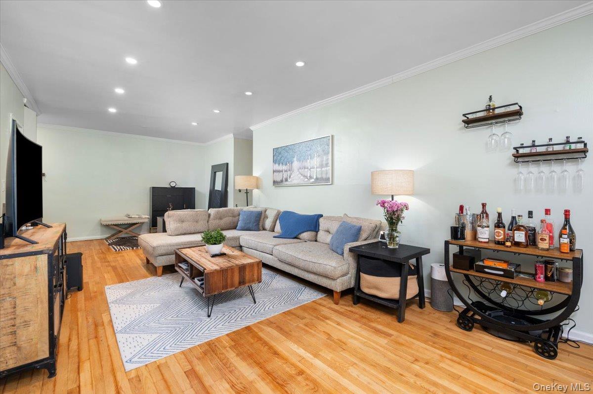 #4 photo, 953 W Boston Post Road, Mamaroneck , NY 10543