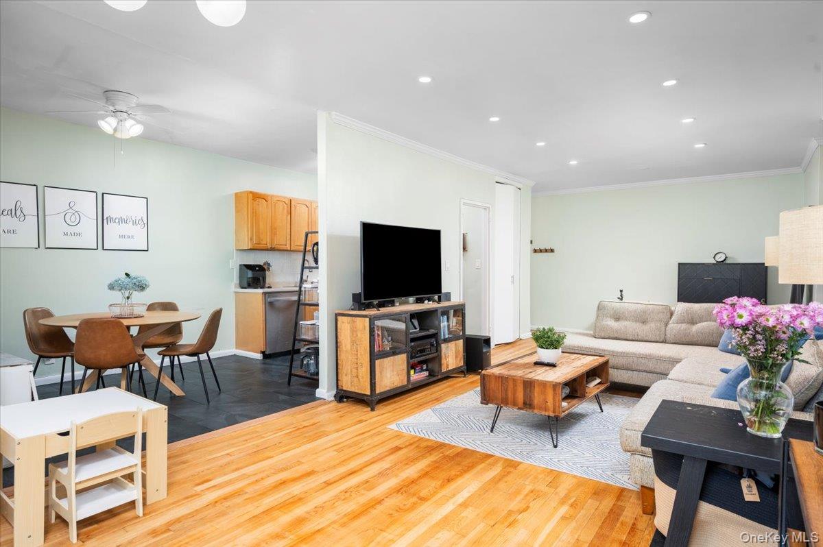 #9 photo, 953 W Boston Post Road, Mamaroneck , NY 10543