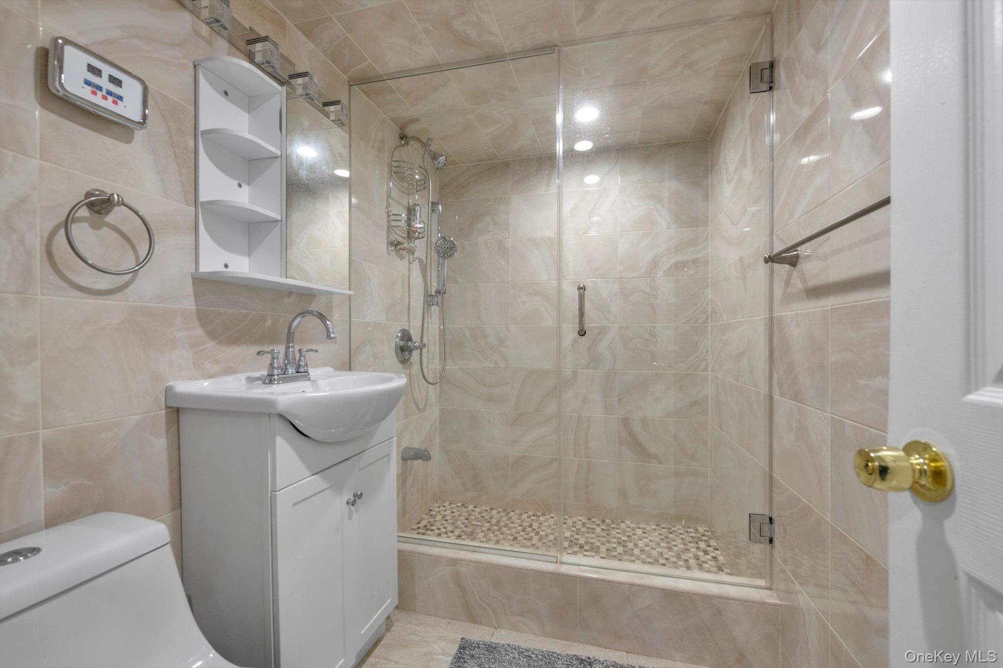 #18 photo, 7510 169th Street, Fresh Meadows , NY 11366