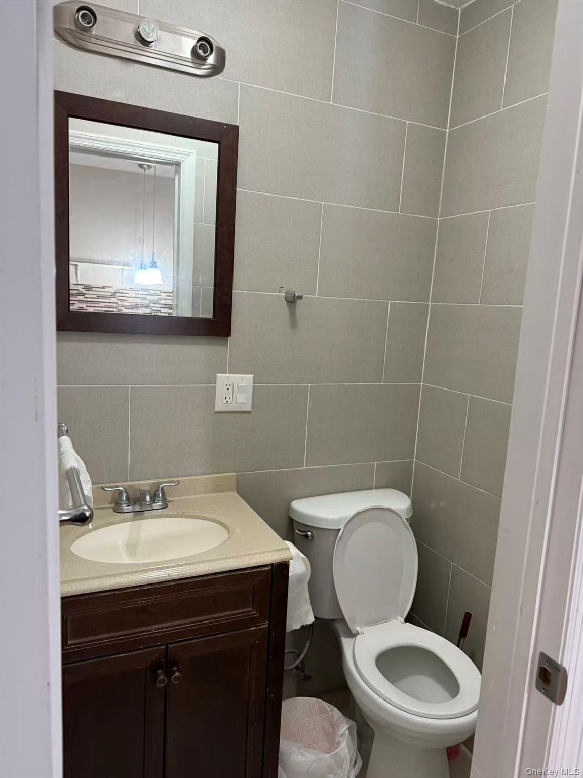 #12 photo, 22126 106th Avenue, كوينز Queens Village , NY 11429