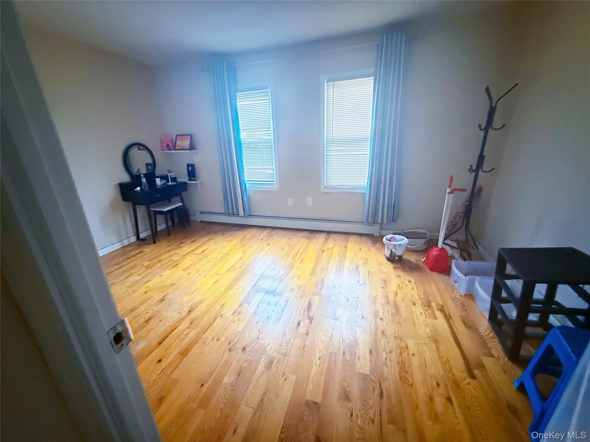 #13 photo, 22126 106th Avenue, كوينز Queens Village , NY 11429