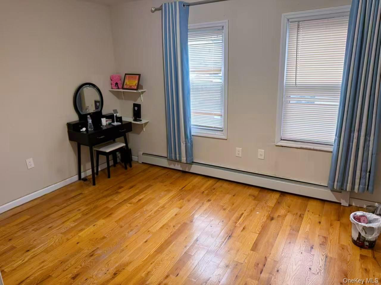 #14 photo, 22126 106th Avenue, كوينز Queens Village , NY 11429