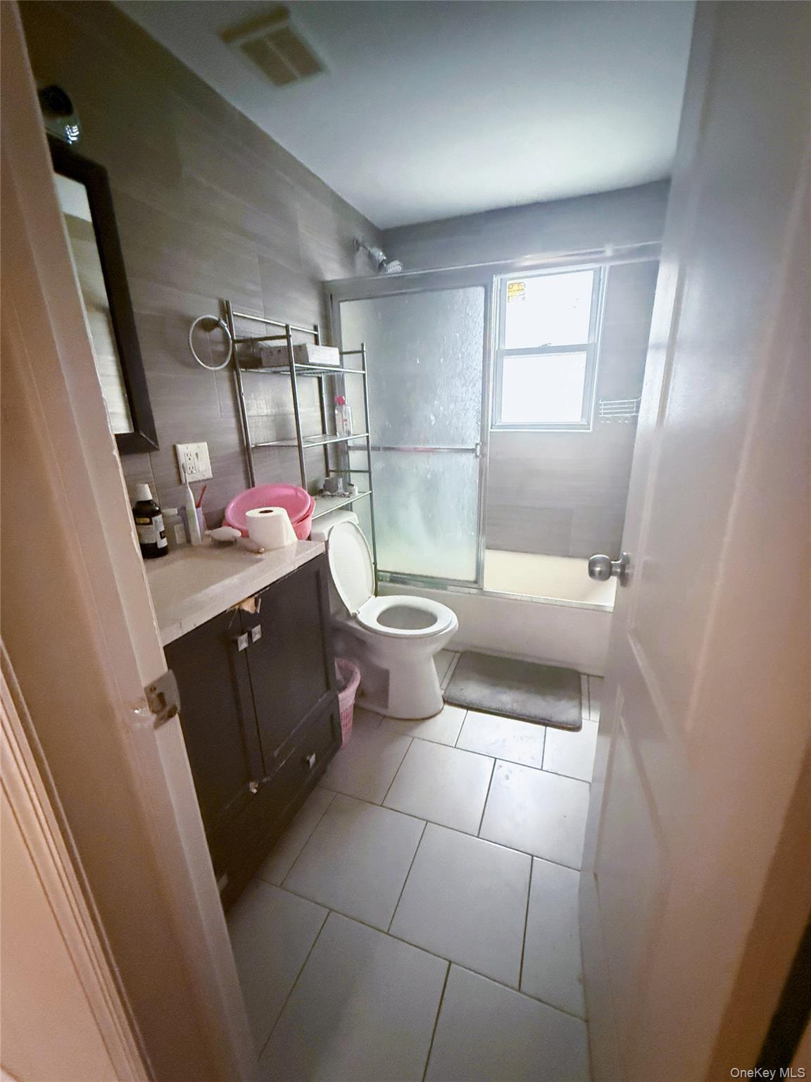 #9 photo, 22126 106th Avenue, كوينز Queens Village , NY 11429