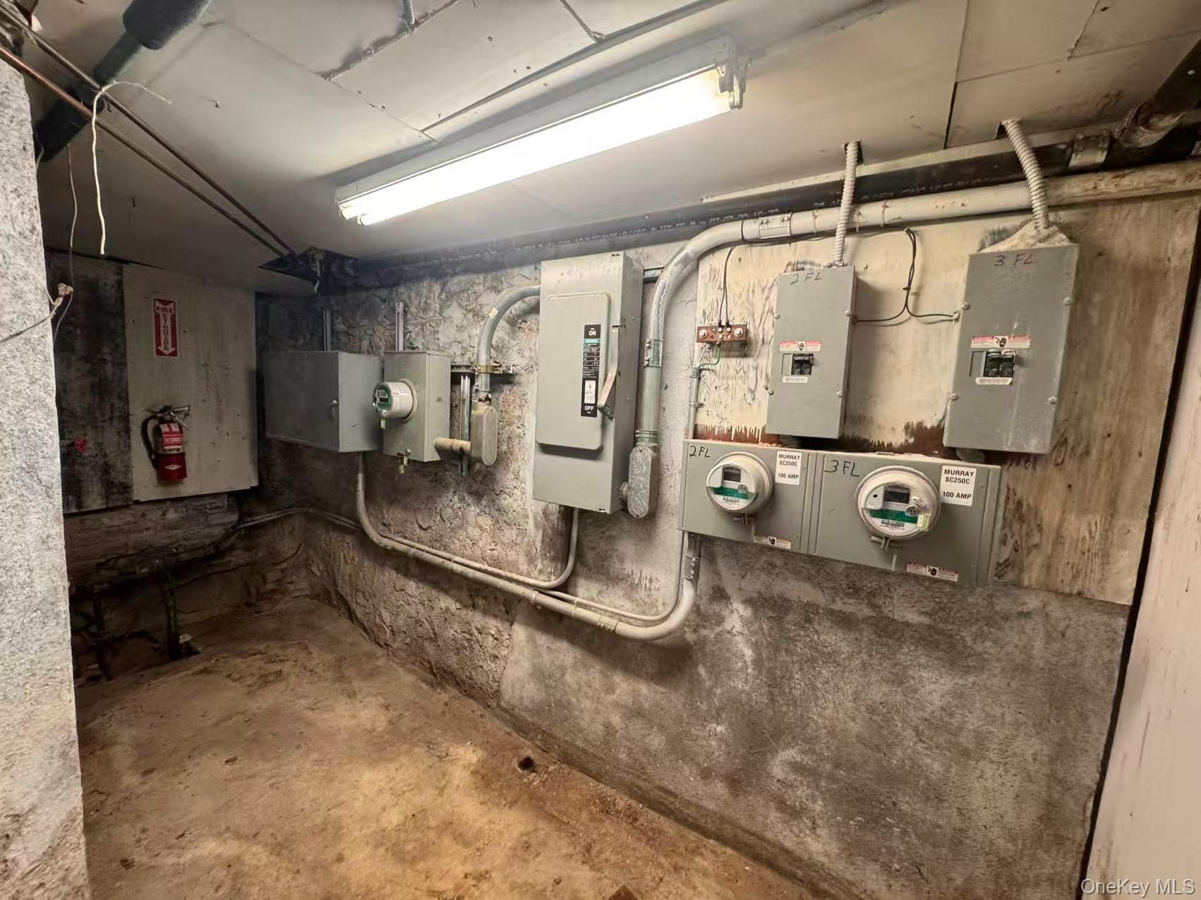 #4 photo, 30-72 Steinway Street, Astoria , NY 11103