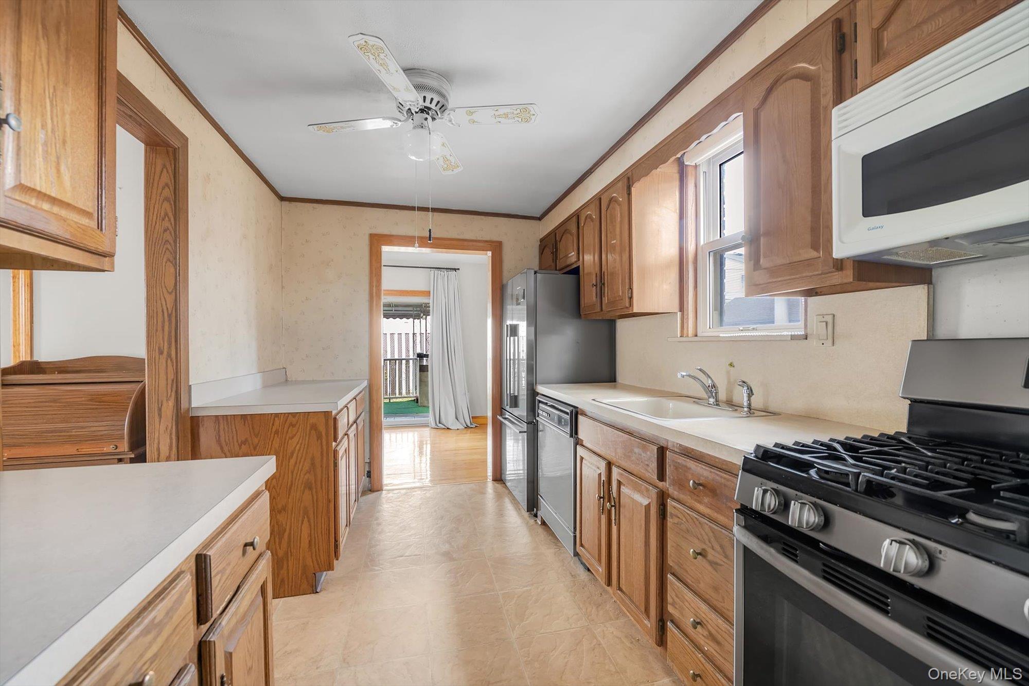 #10 photo, 163-45 23rd Avenue, Whitestone , NY 11357