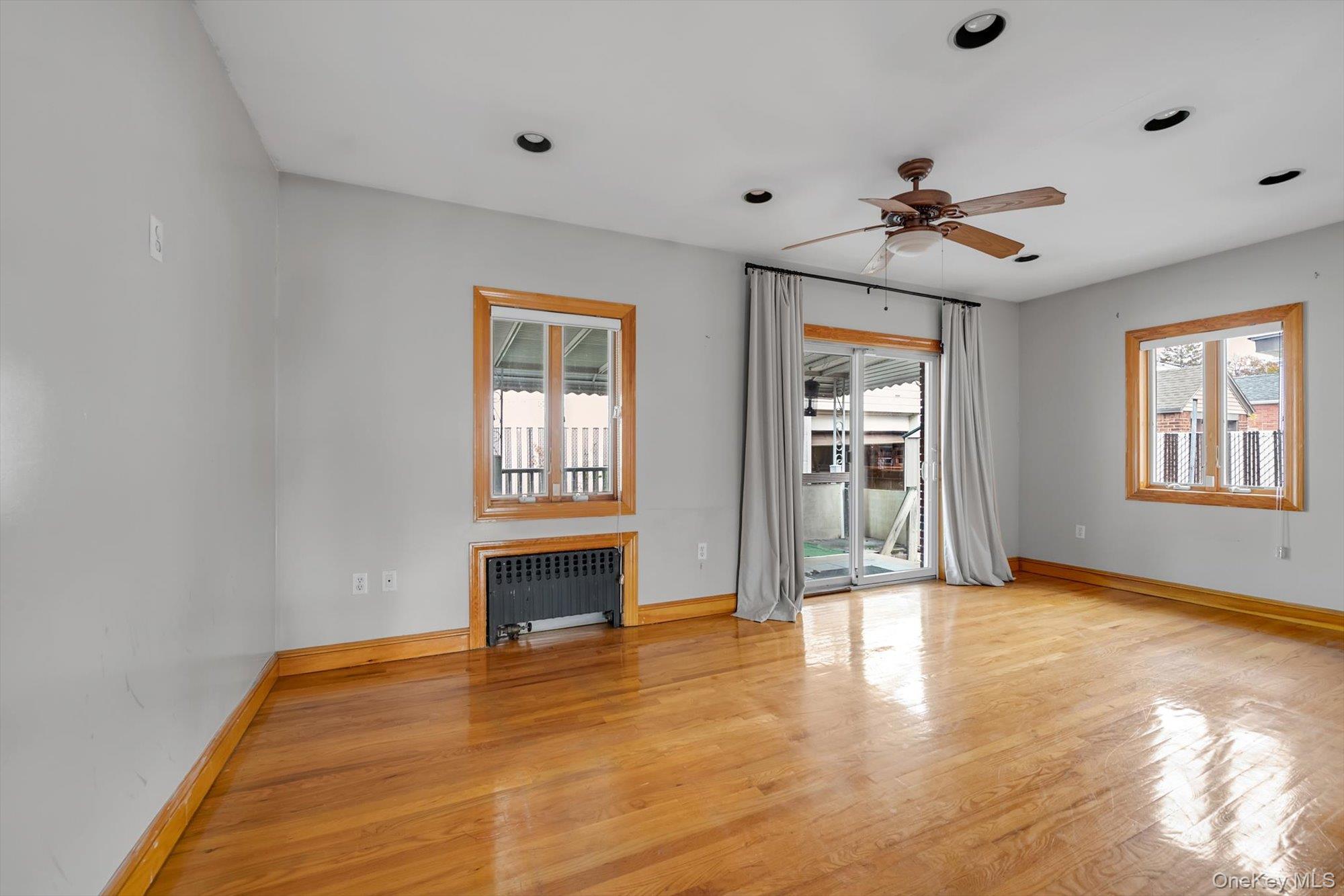 #14 photo, 163-45 23rd Avenue, Whitestone , NY 11357