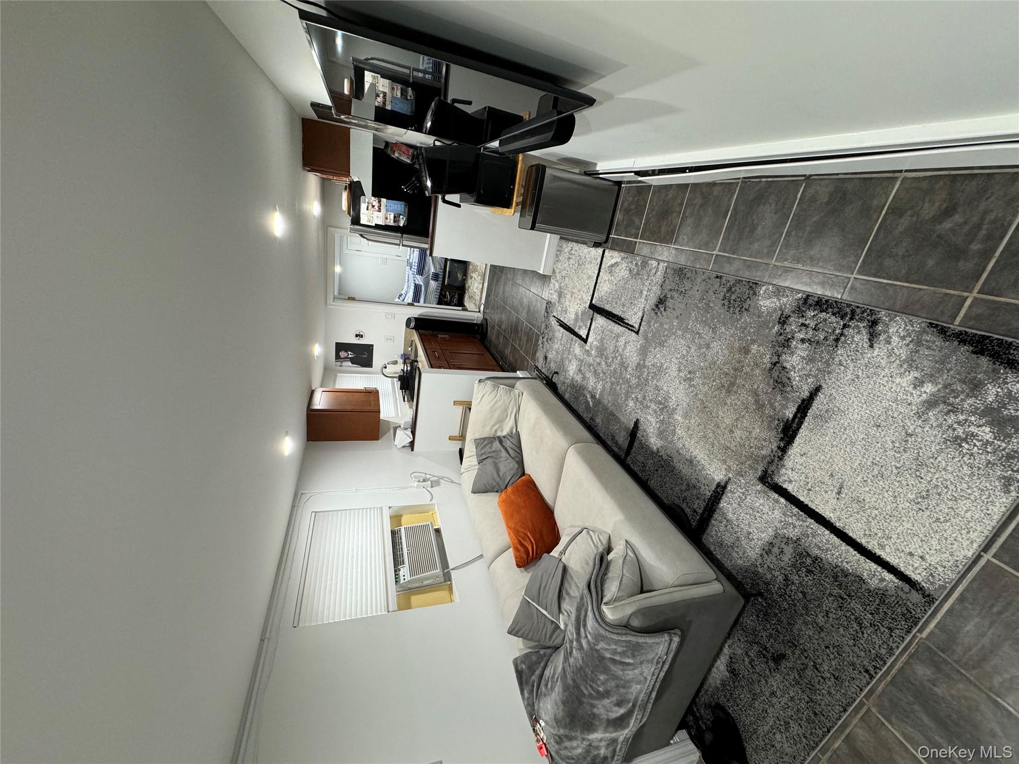 #4 photo, 81 Brookline Avenue, Long Beach , NY 11561