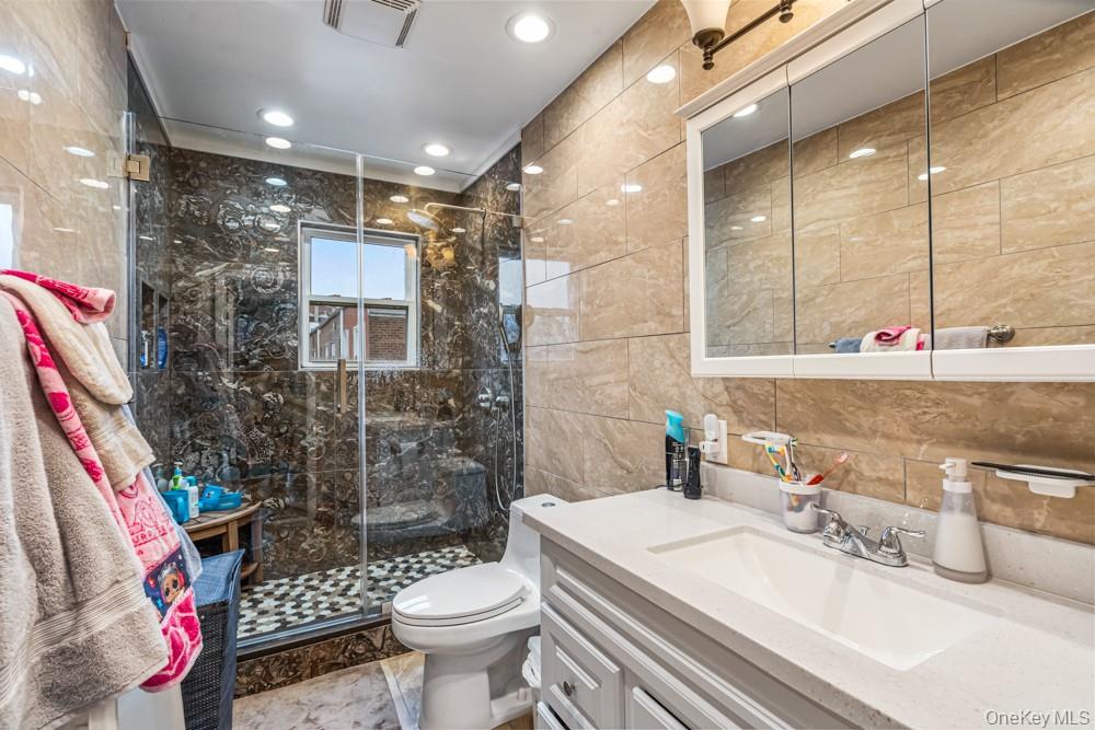 #15 photo, 95-25 67 Avenue, Rego Park , NY 11374