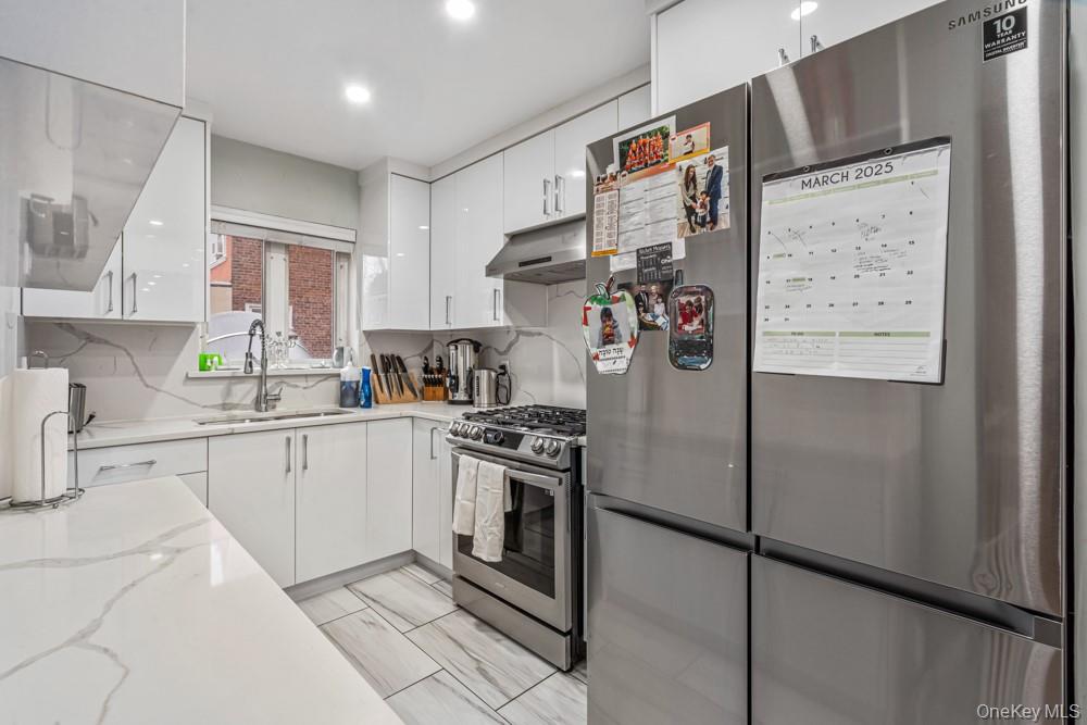 #7 photo, 95-25 67 Avenue, Rego Park , NY 11374