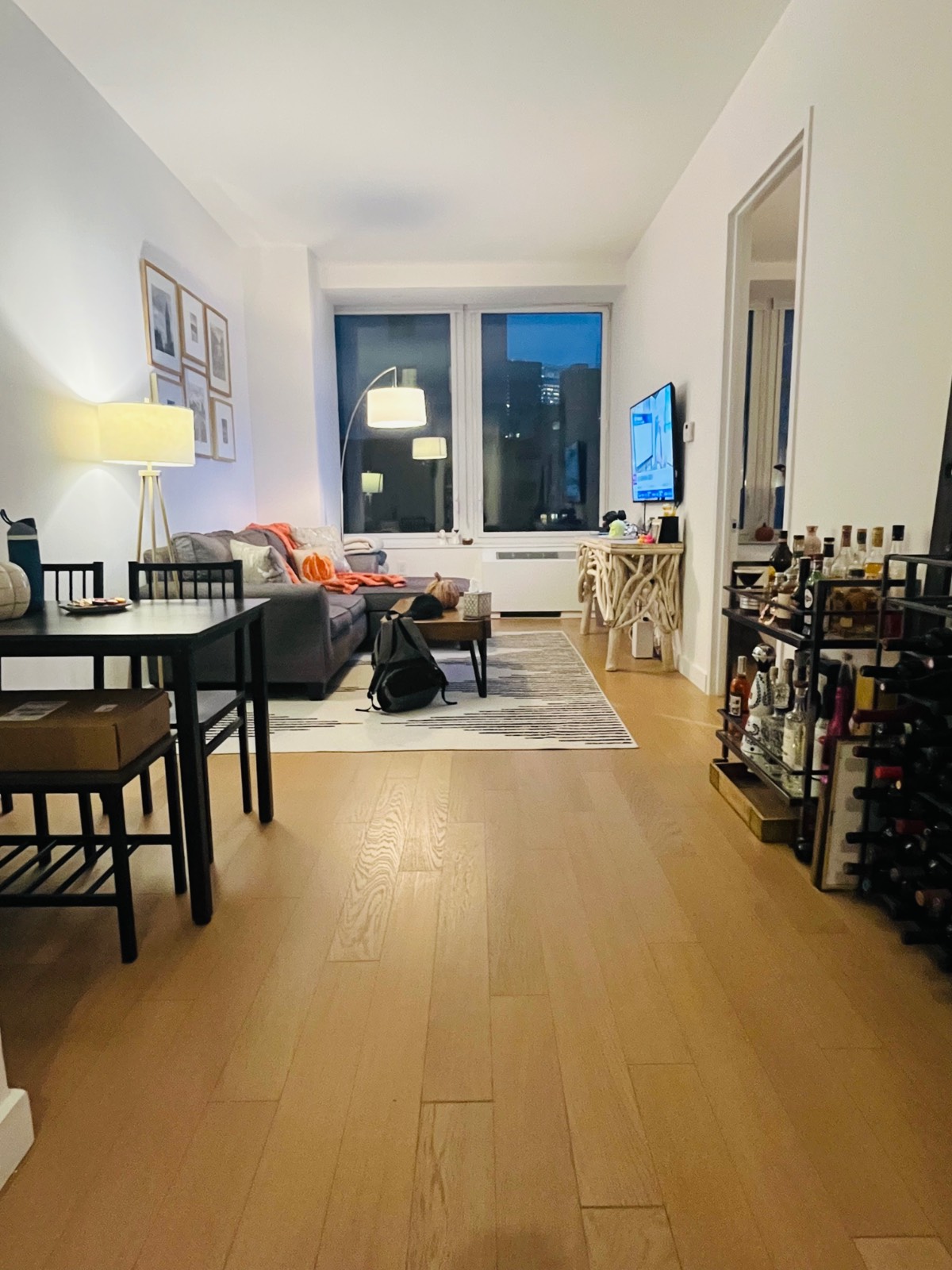 #1 photo, 180 Water Street, #2201, New York , NY 10038