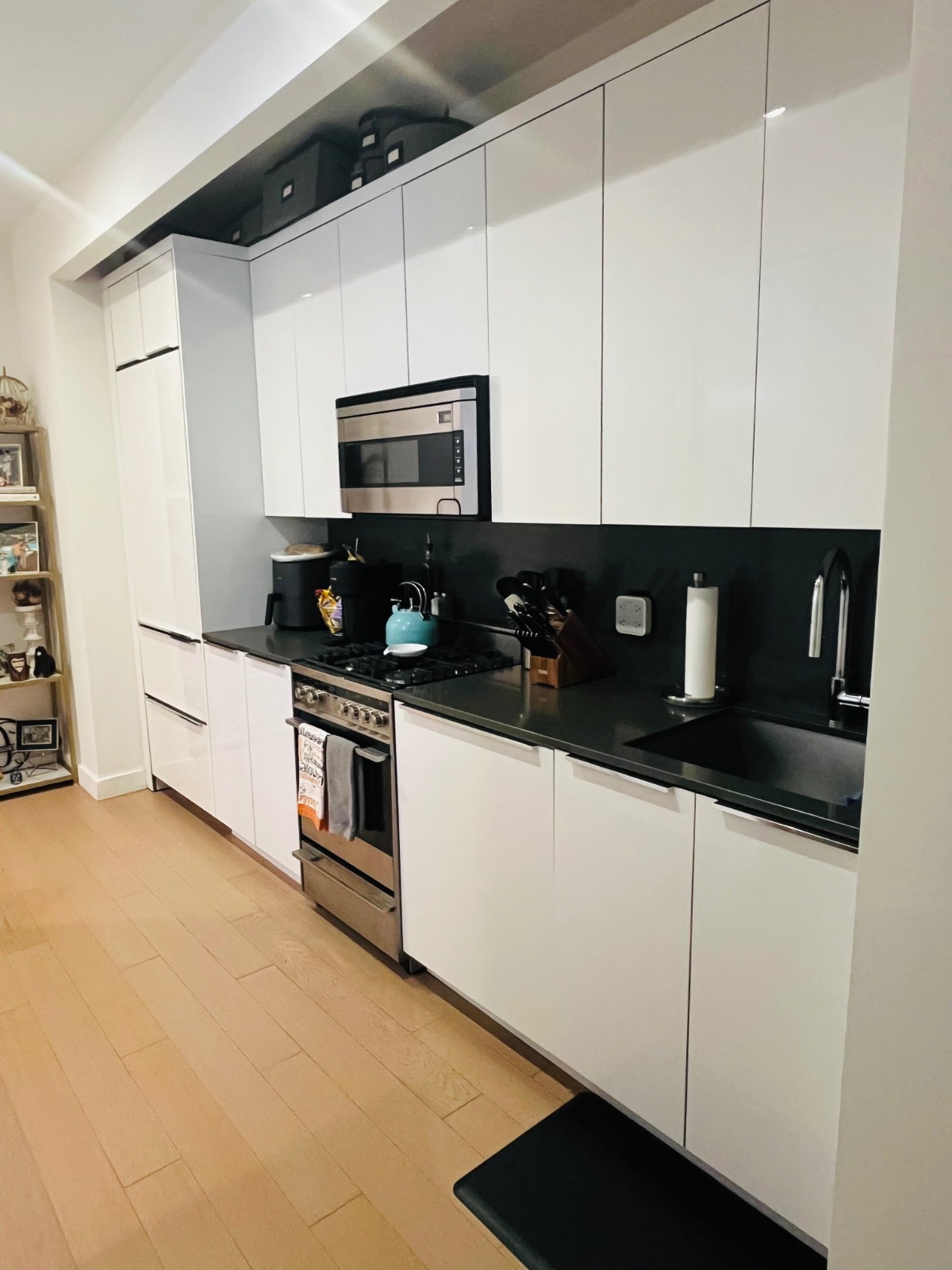 #7 photo, 180 Water Street, #2201, New York , NY 10038