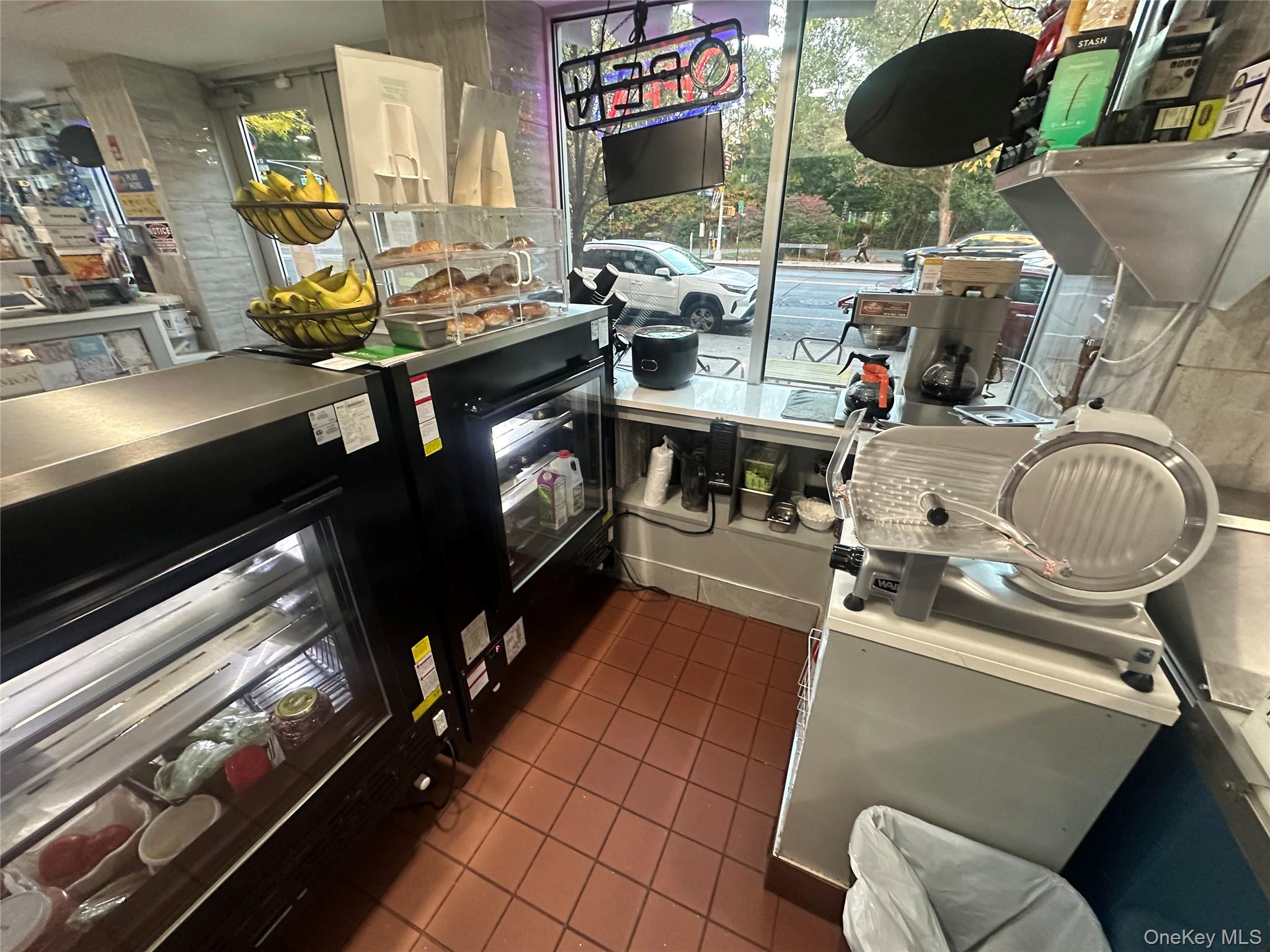 #11 photo, 6469 Broadway, Bronx , NY 10471