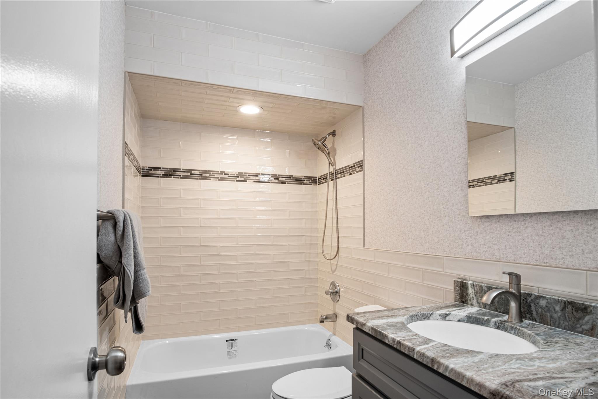 #20 photo, 1000 Cleveland Street, Uniondale , NY 11553